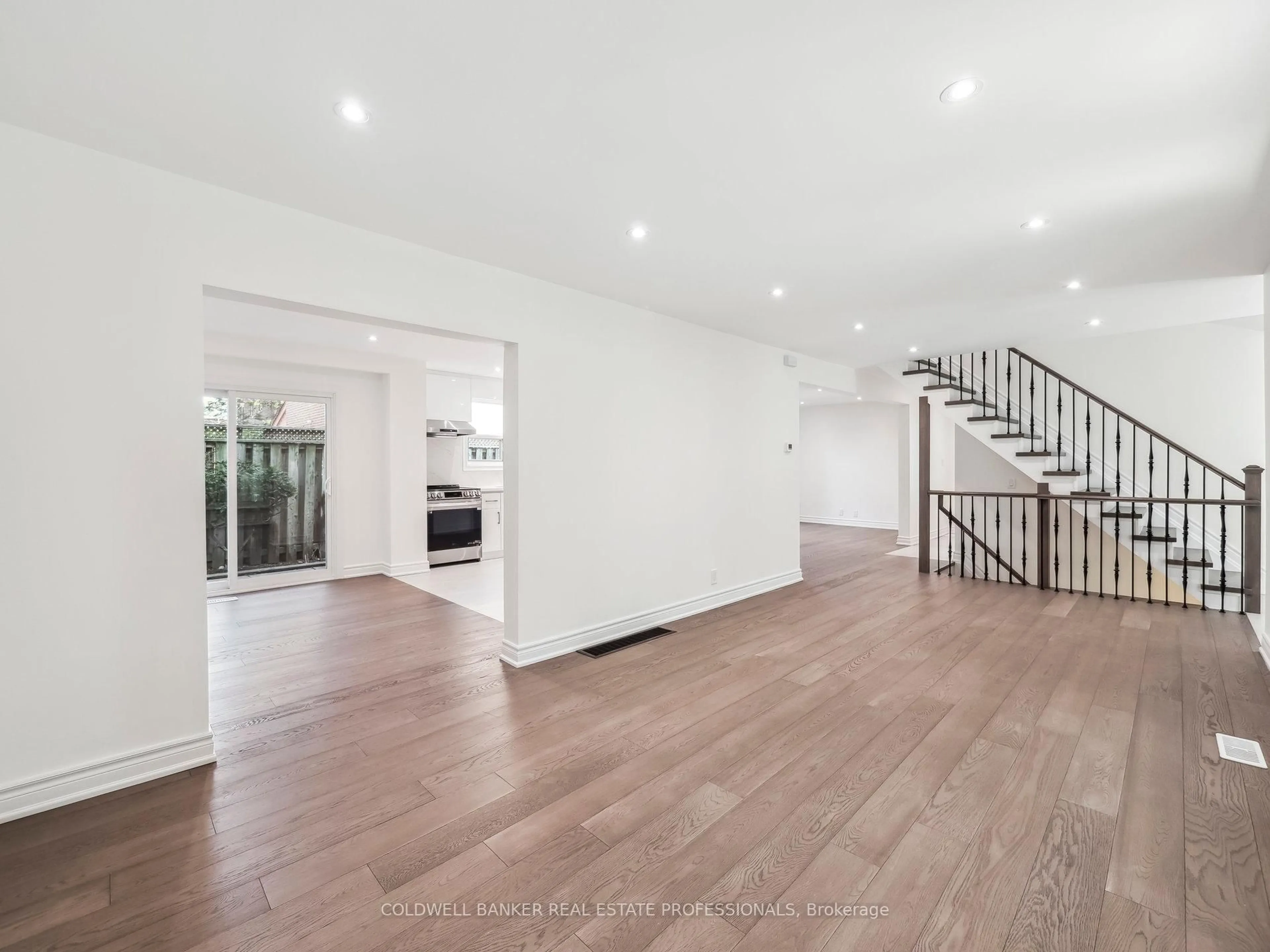 Unknown for 2 Kempsell Cres, Toronto Ontario M2J 2Z7