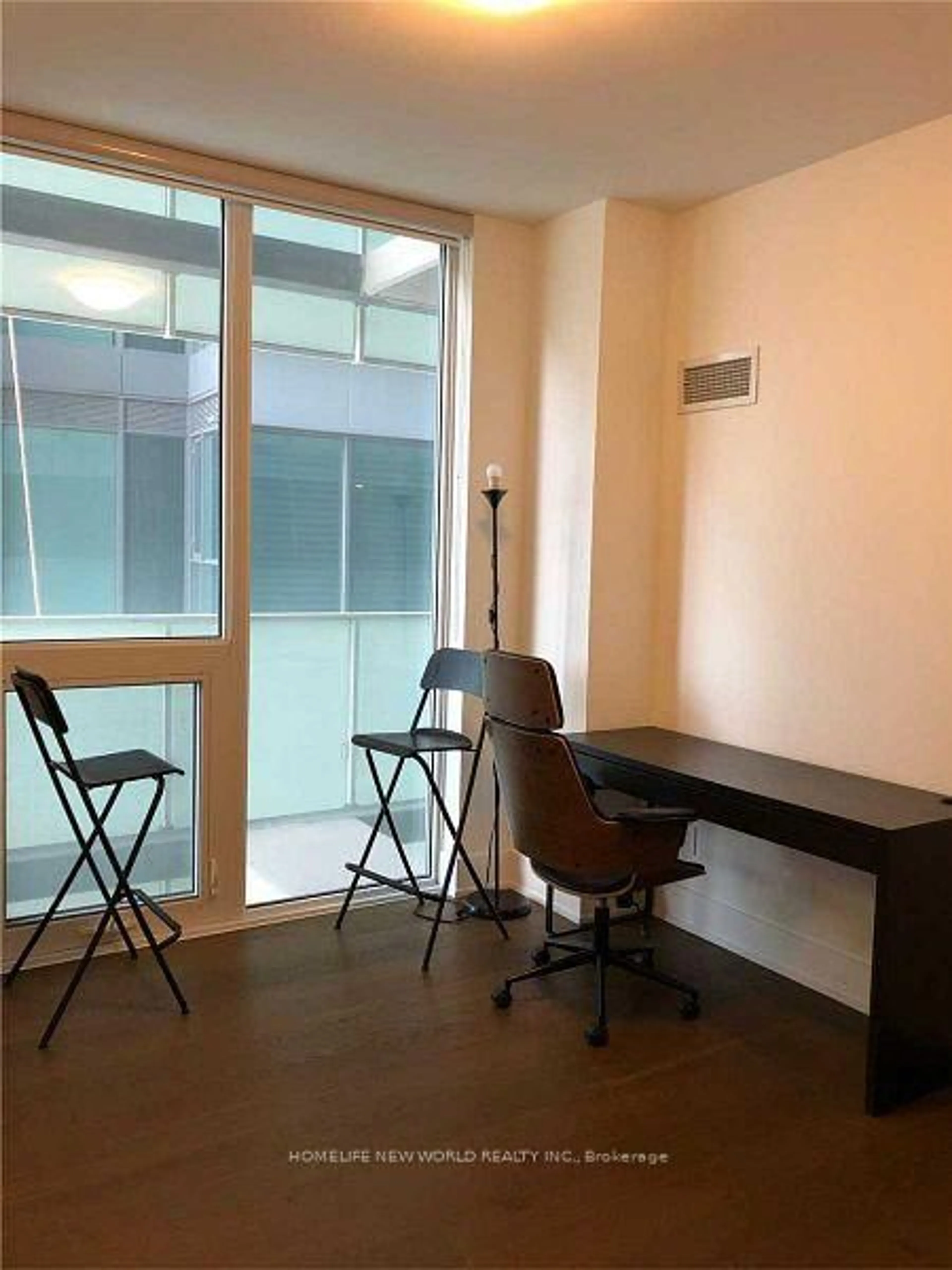 A pic of a room for 200 Bloor St #701, Toronto Ontario M5S 0B1
