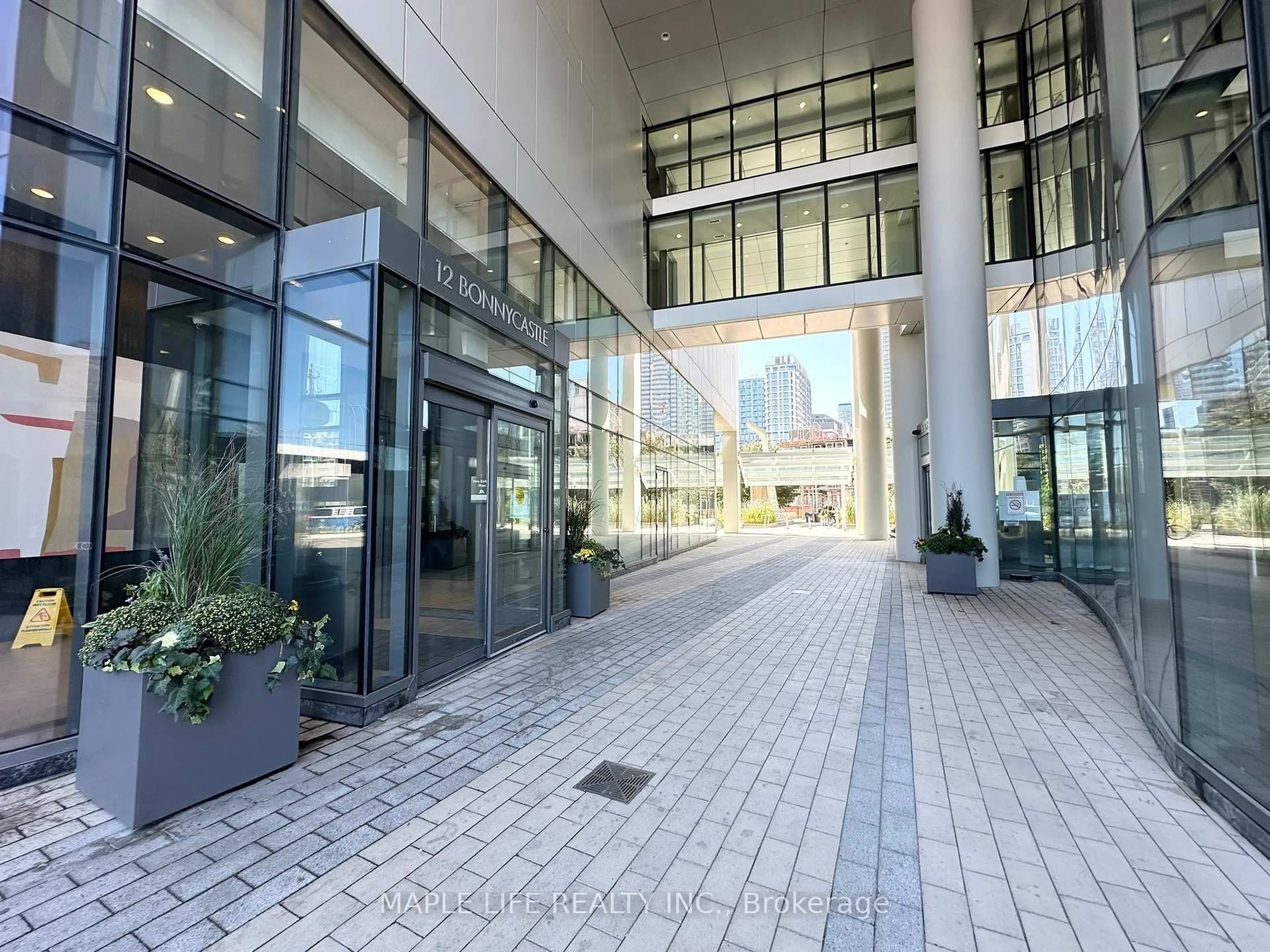 Indoor foyer for 12 Bonnycastle St #823, Toronto Ontario M5A 0C8