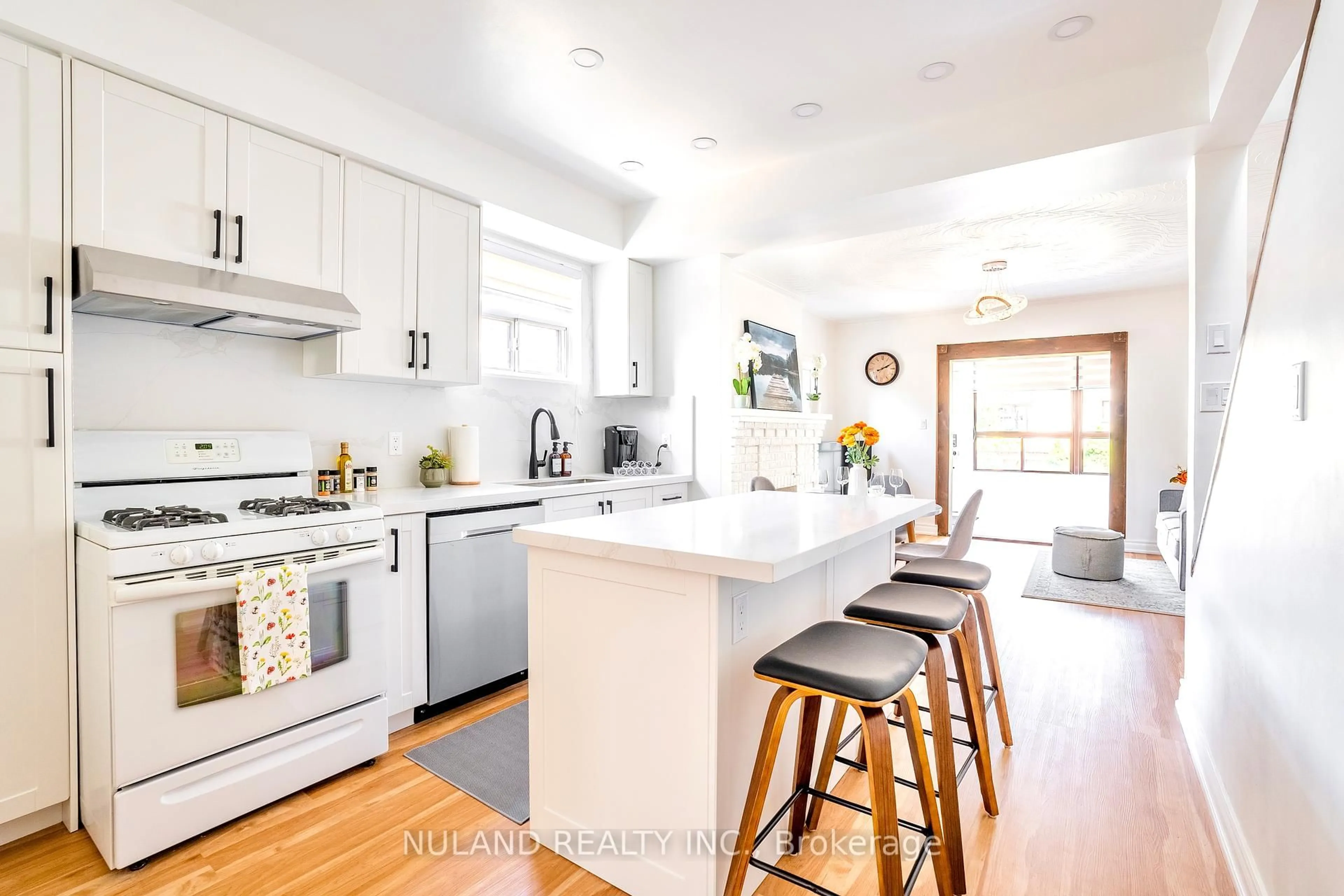 Open concept kitchen, unknown for 56 Blandford St, Toronto Ontario M6E 3A7