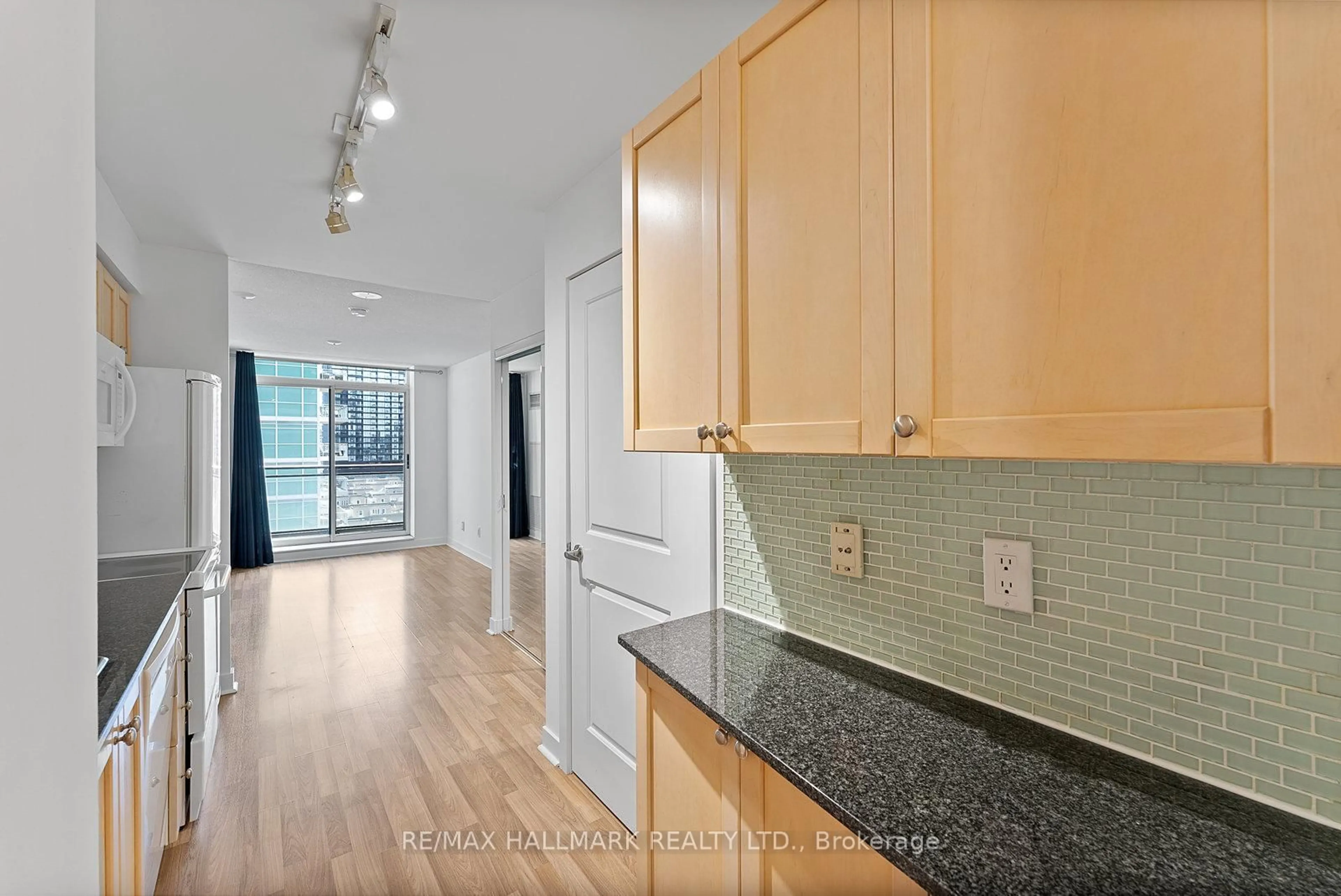 Unknown for 50 Lynn Williams St #902, Toronto Ontario M6K 3R9