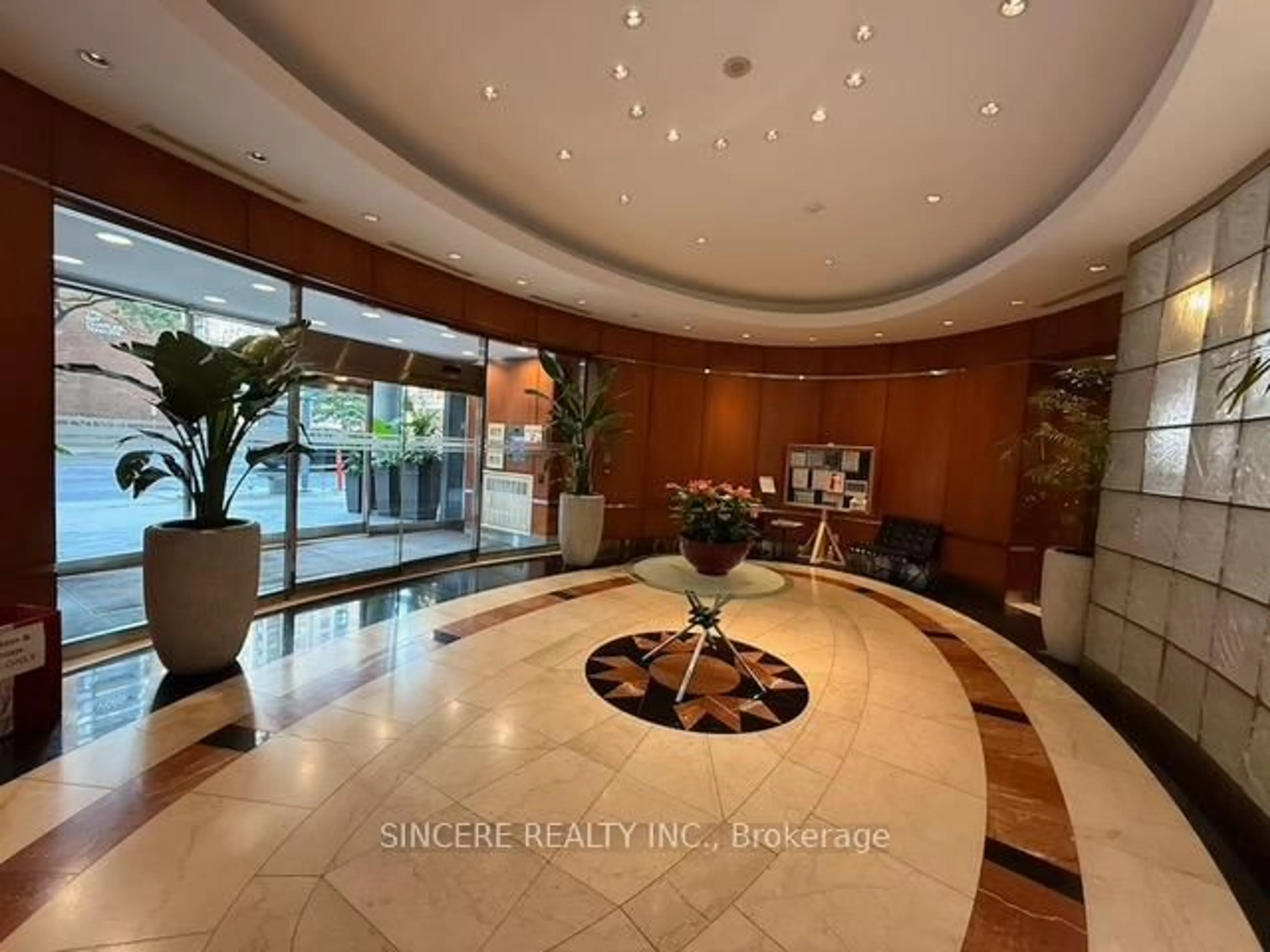 Lobby for 1121 Bay St #1701, Toronto Ontario M5S 3L9