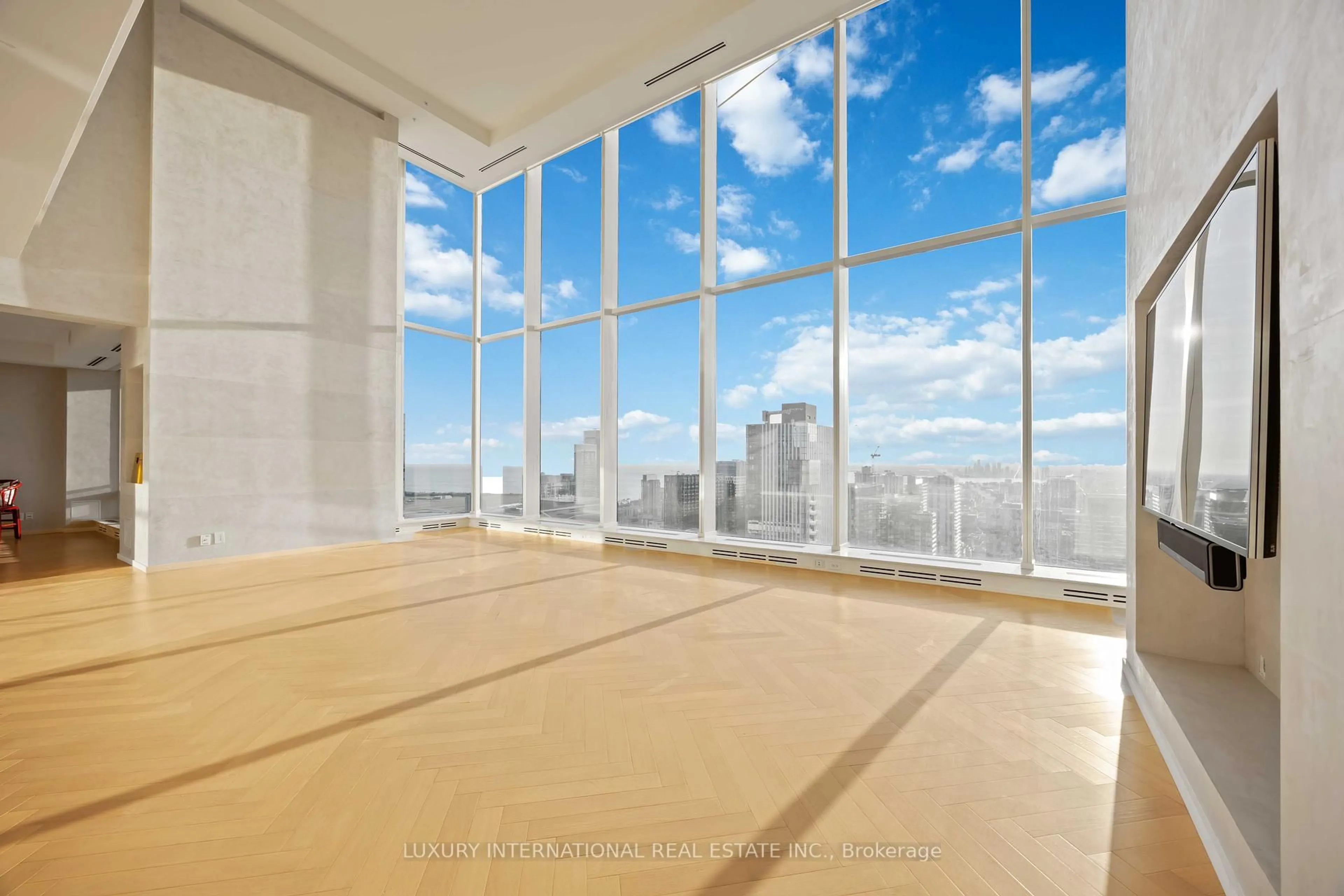 Unknown for 180 University Ave #5602, Toronto Ontario M5H 0A2