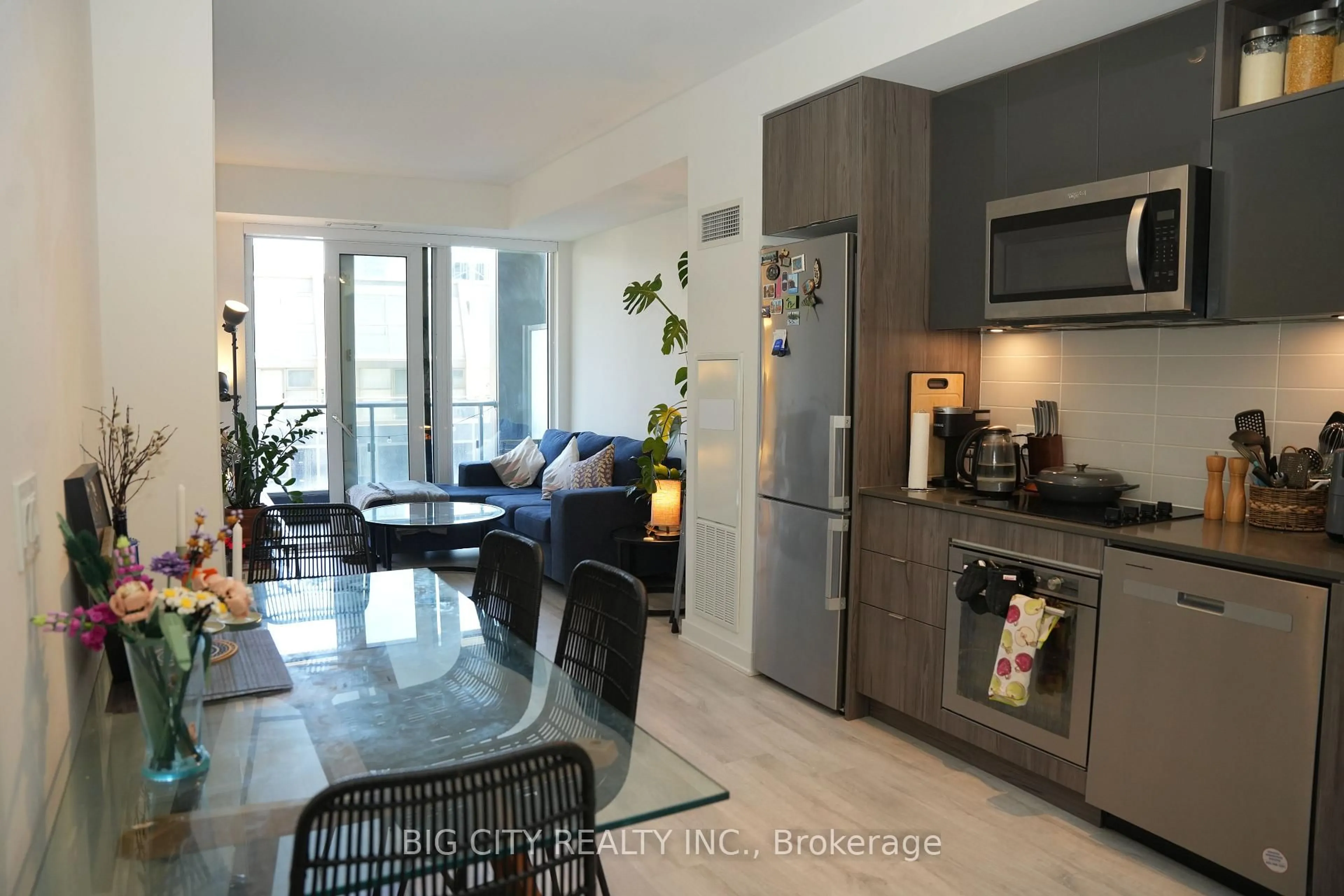 Unknown for 60 Princess St #716, Toronto Ontario M5A 2C7