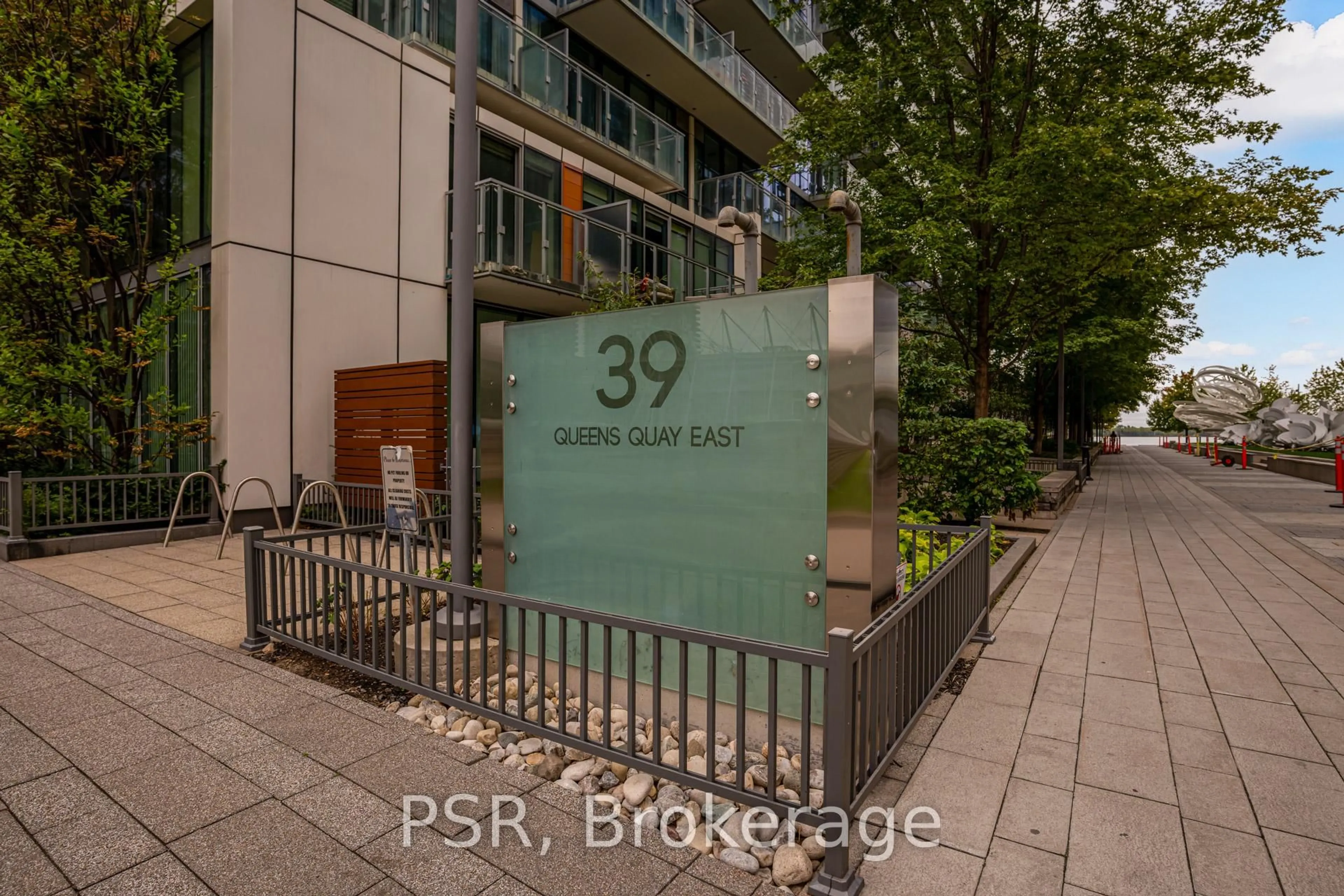 Unknown for 39 Queens Quay #1211, Toronto Ontario M5E 0A5