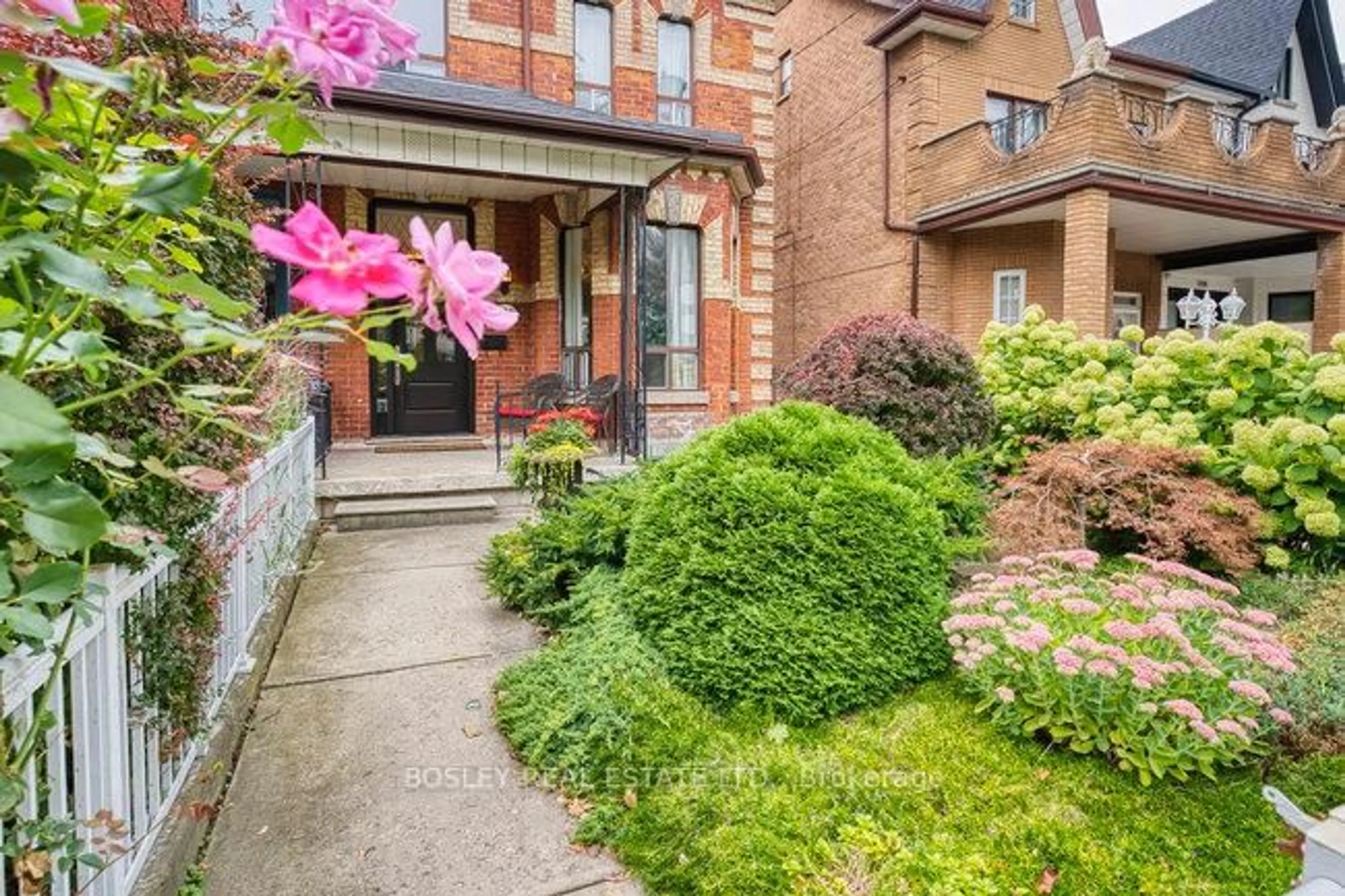 Home with brick exterior material, street for 140 Dovercourt Rd, Toronto Ontario M6J 3C4