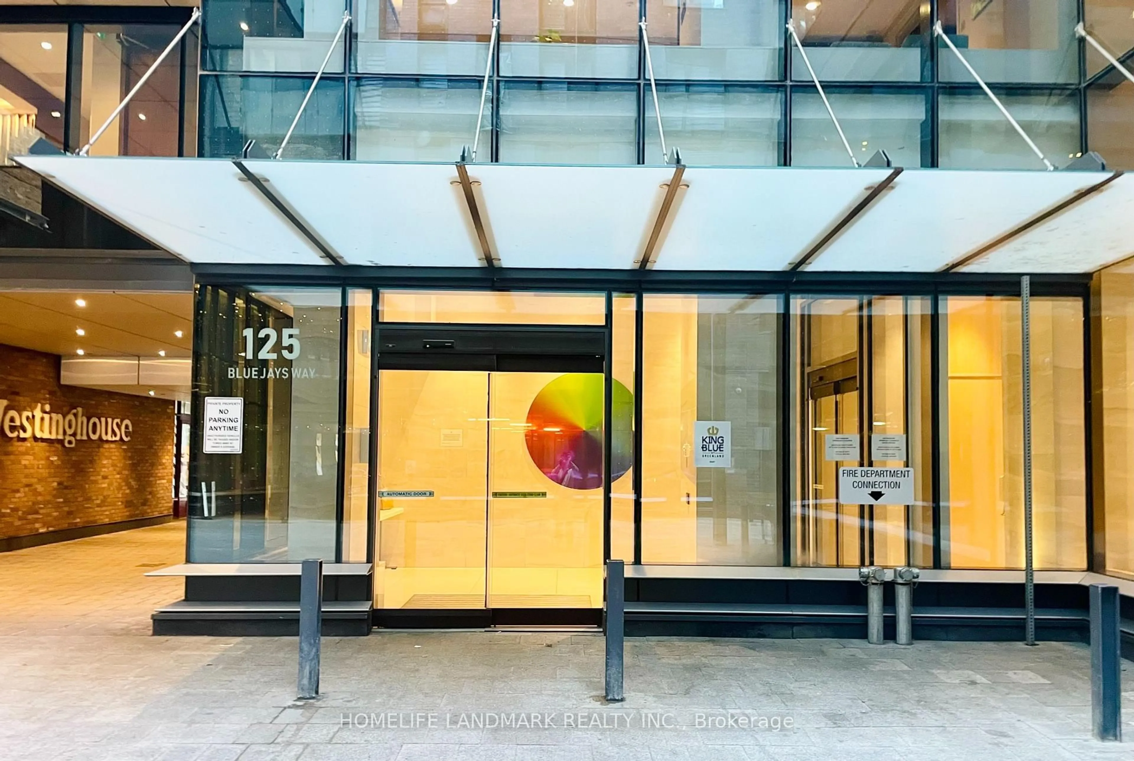Indoor foyer for 125 Blue Jays Way #2903, Toronto Ontario M5V 0N5