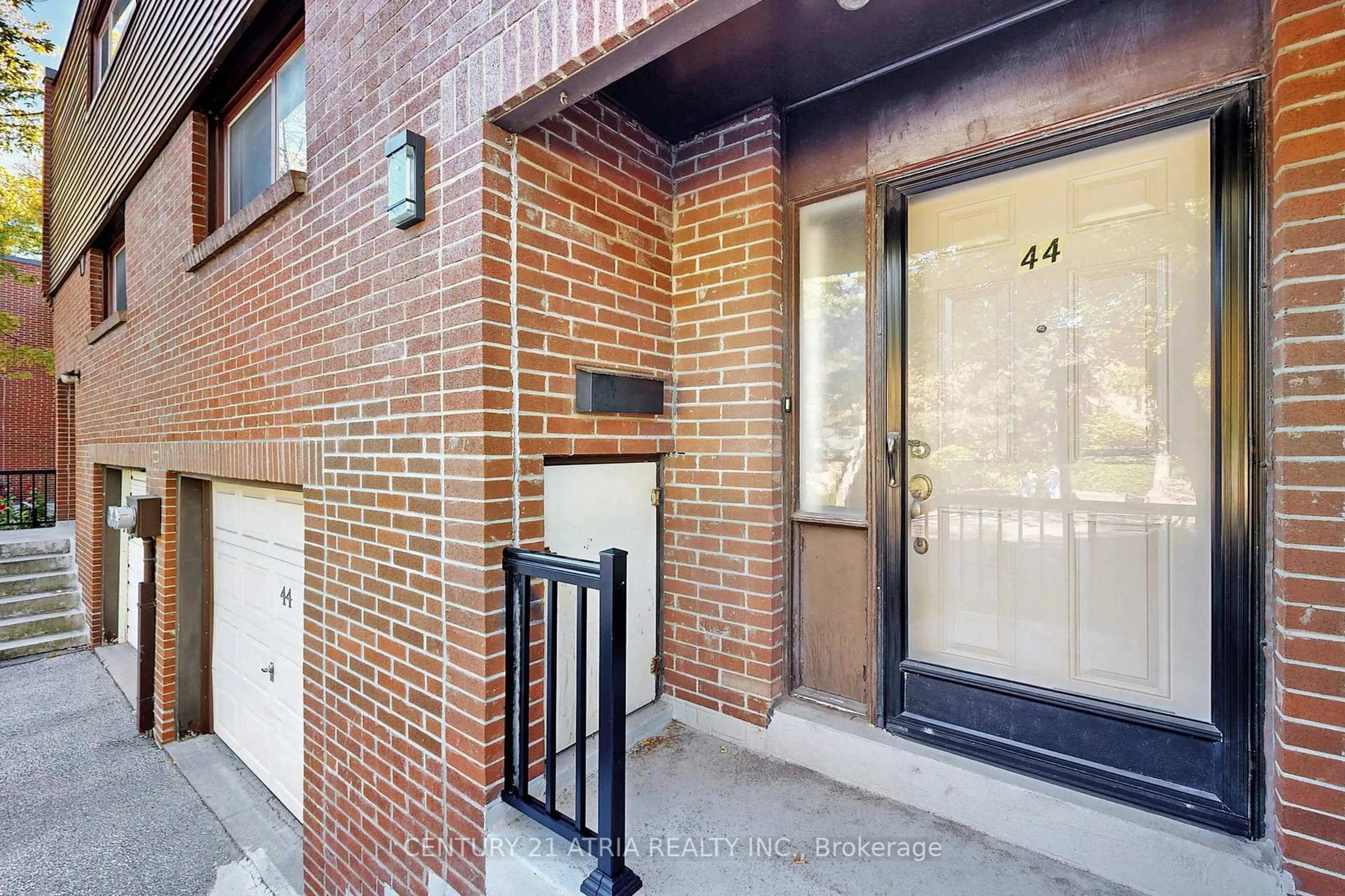 Home with brick exterior material, street for 44 Song Meadoway, Toronto Ontario M2H 2T7