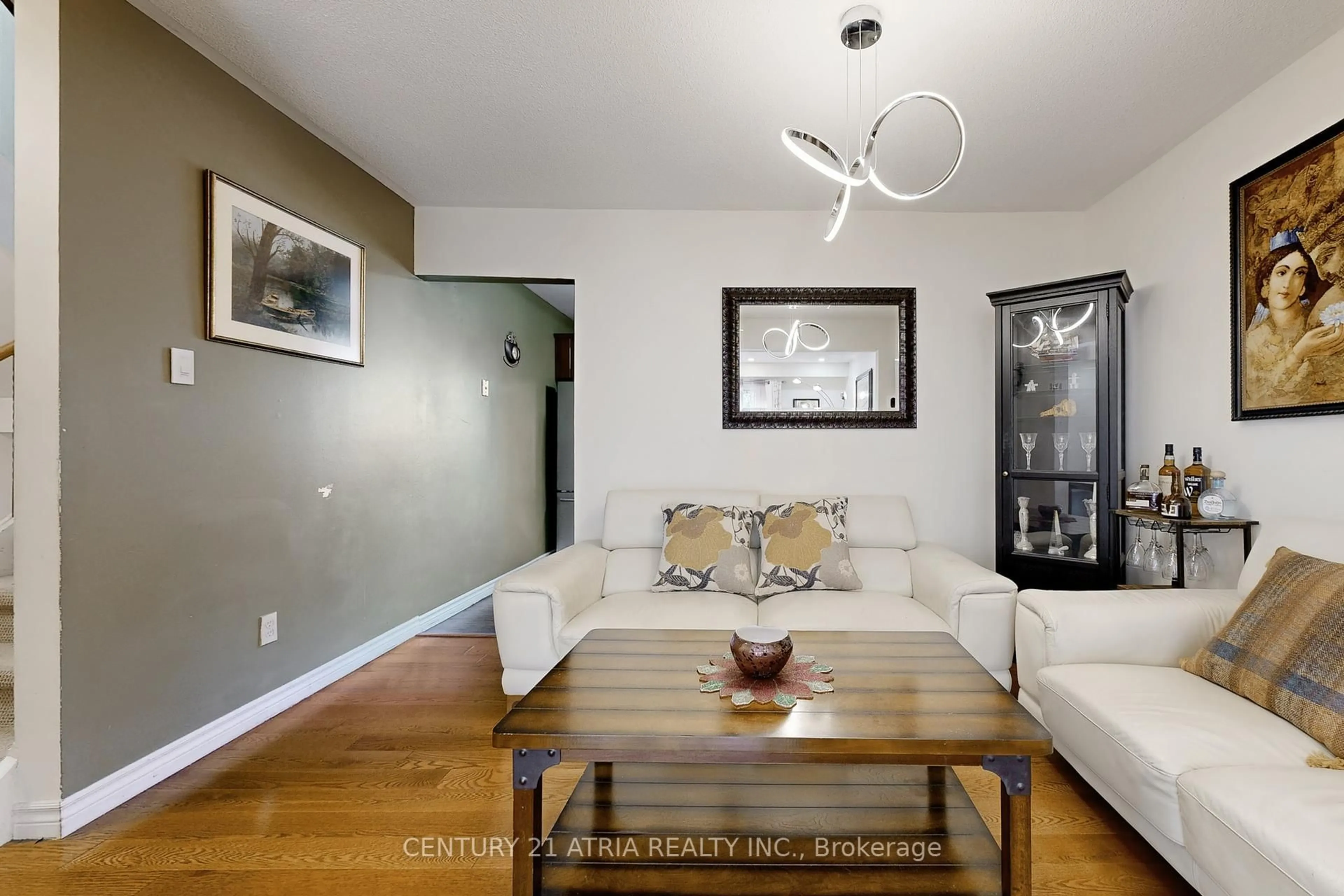 Living room with furniture, unknown for 44 Song Meadoway, Toronto Ontario M2H 2T7