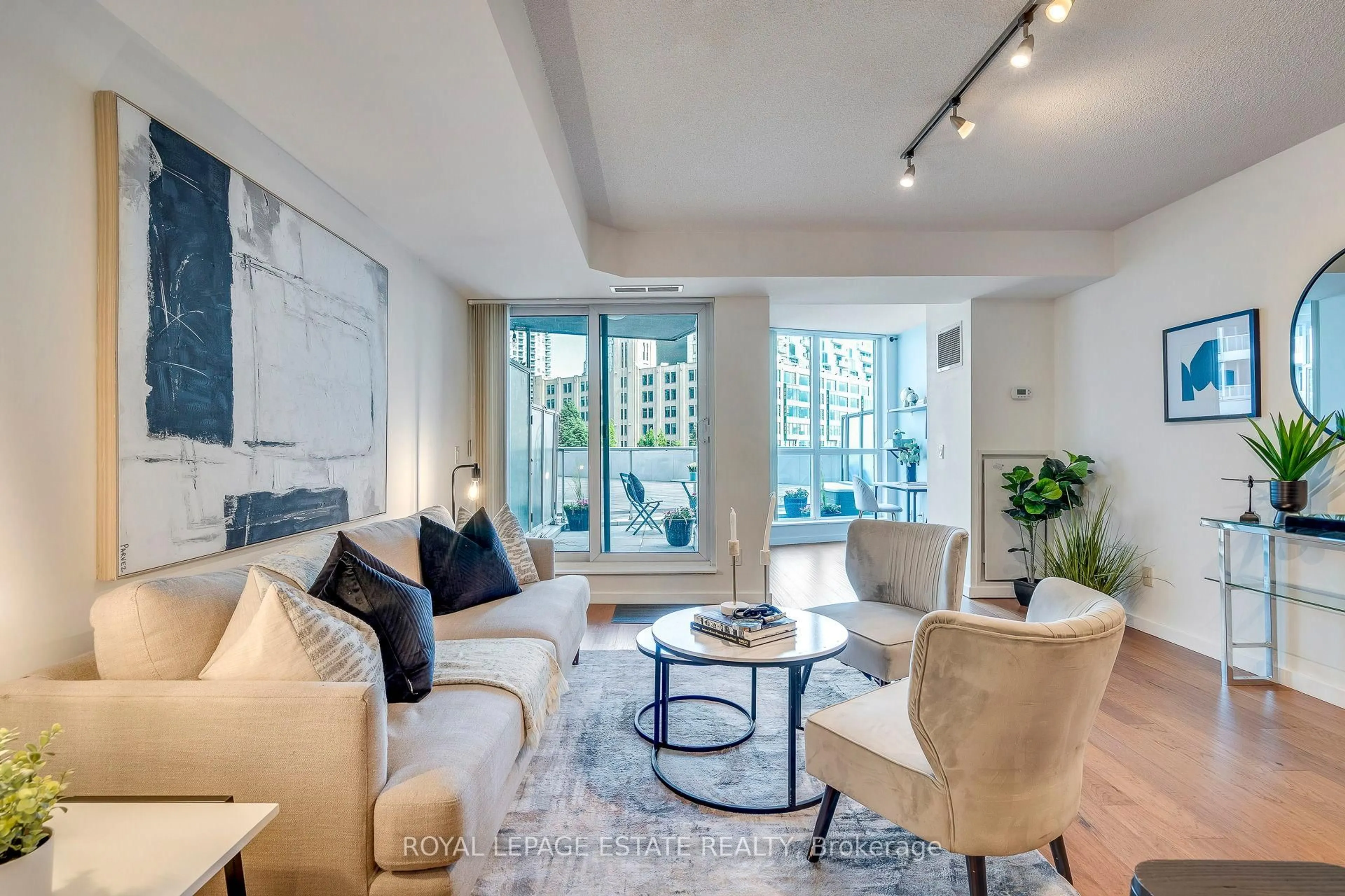 Living room with furniture, unknown for 218 Queens Quay #402, Toronto Ontario M5J 2Y6