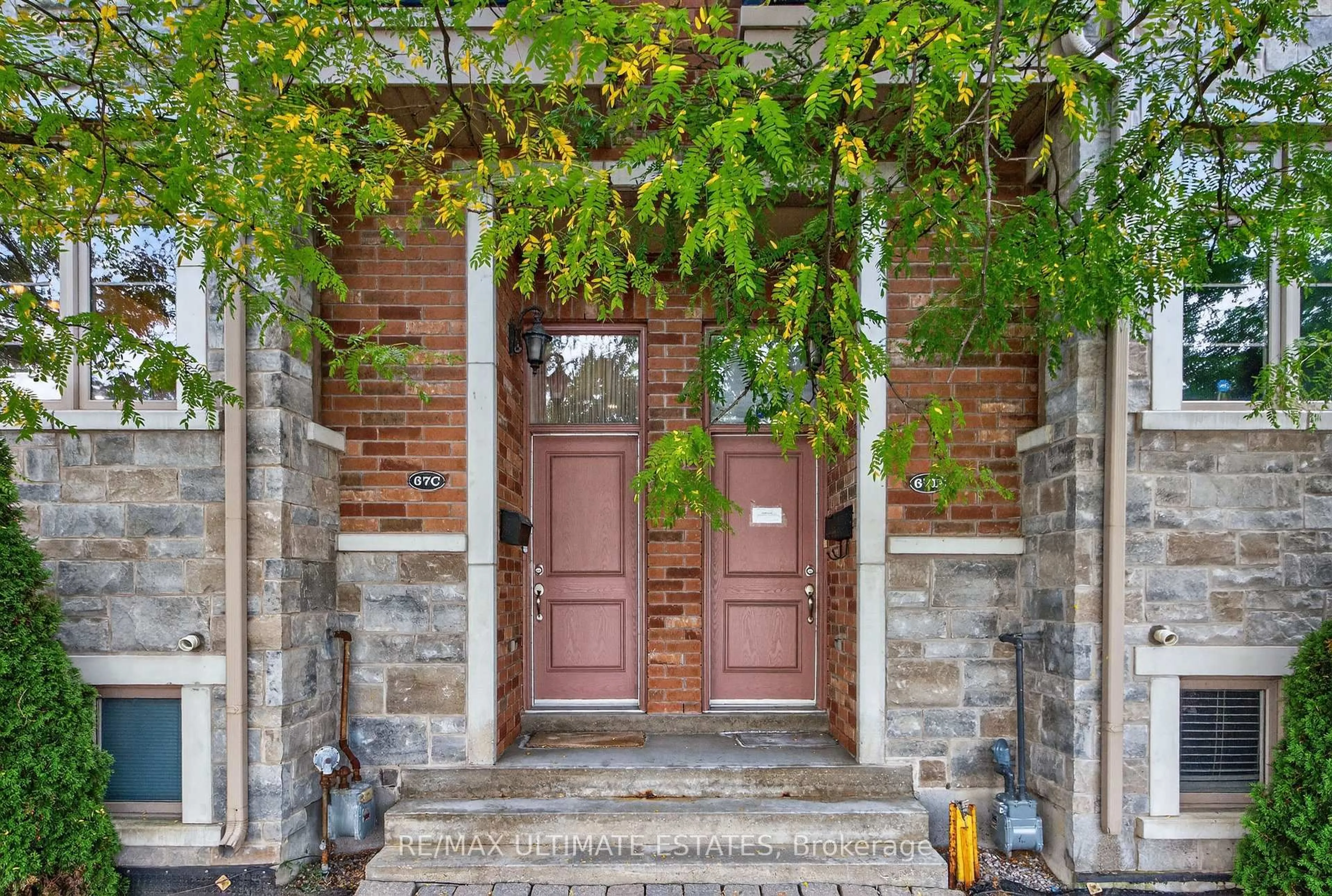 Indoor entryway for 67C Finch Ave, Toronto Ontario M2N 2H3