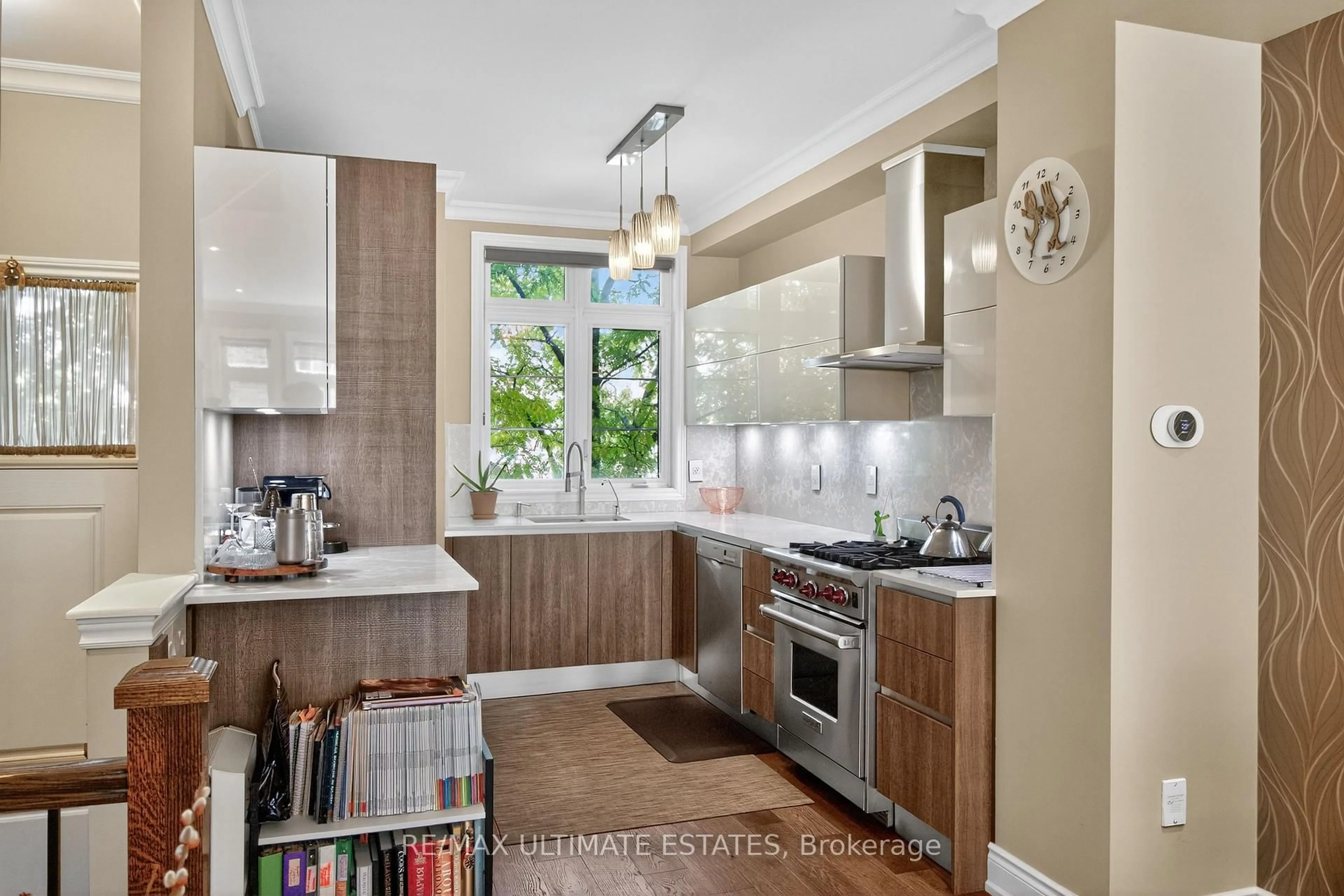 Contemporary kitchen, unknown for 67C Finch Ave, Toronto Ontario M2N 2H3