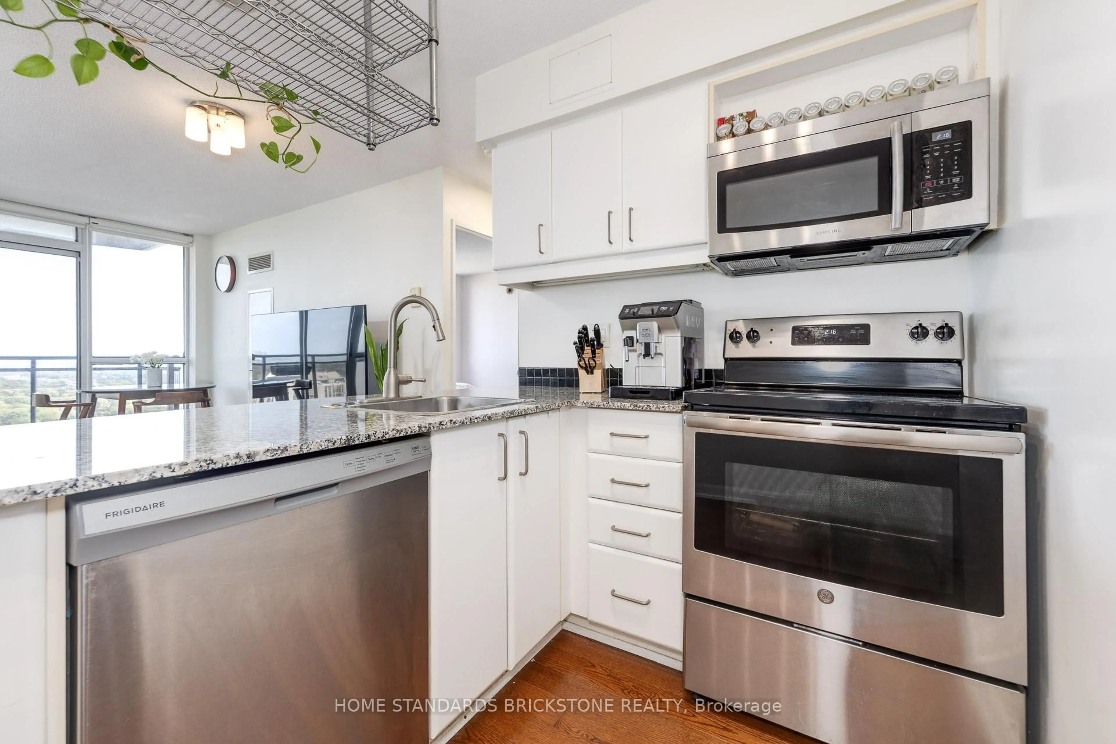 Open concept kitchen, ceramic/tile floor for 33 Sheppard Ave #2712, Toronto Ontario M2N 7K1