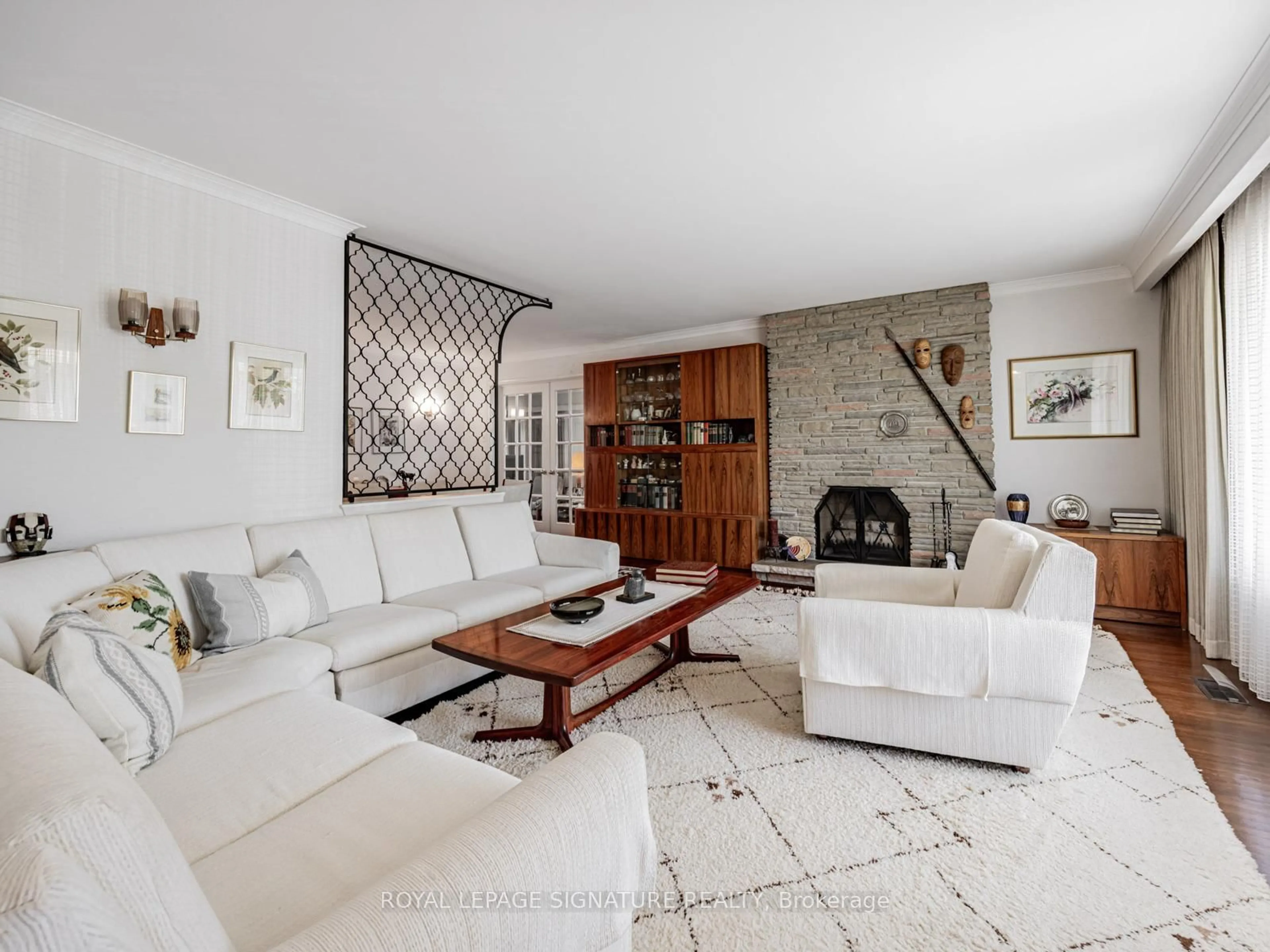 Living room with furniture, unknown for 6 Lurgan Dr, Toronto Ontario M2N 2E9