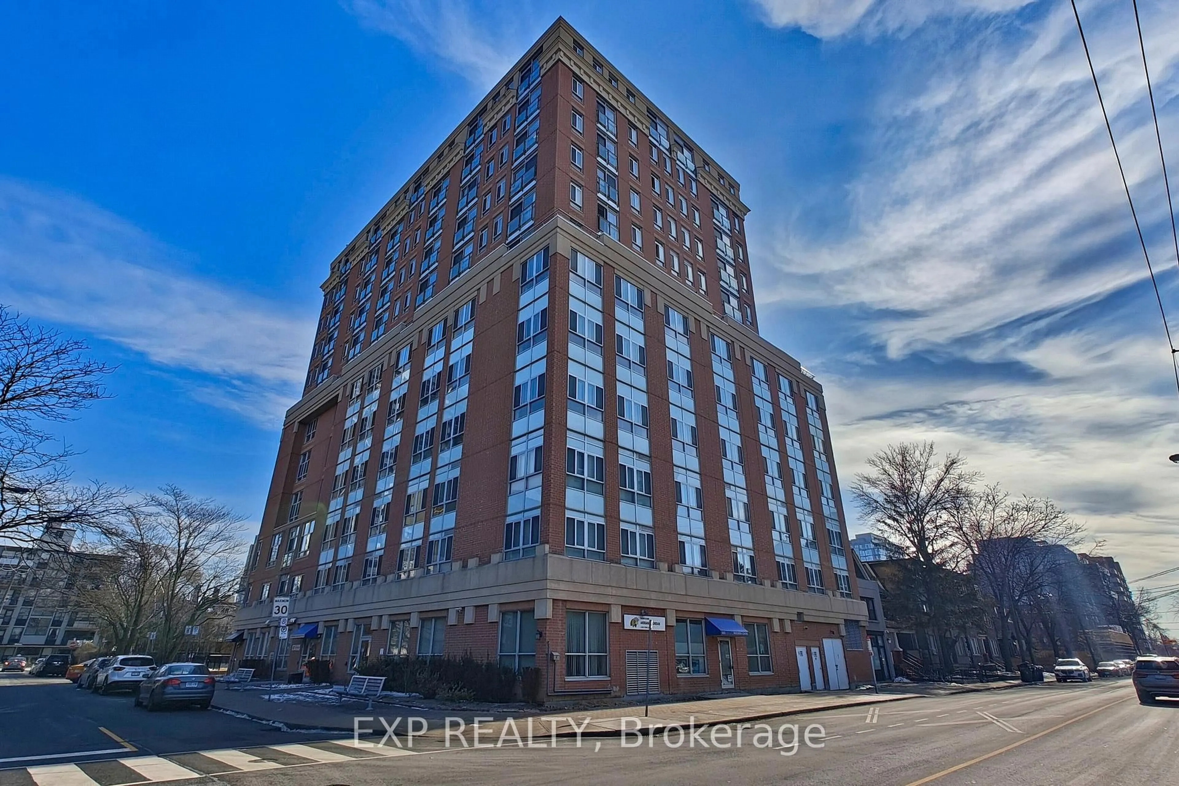 Unknown for 15 Maplewood Ave #PH6, Toronto Ontario M6C 4B4