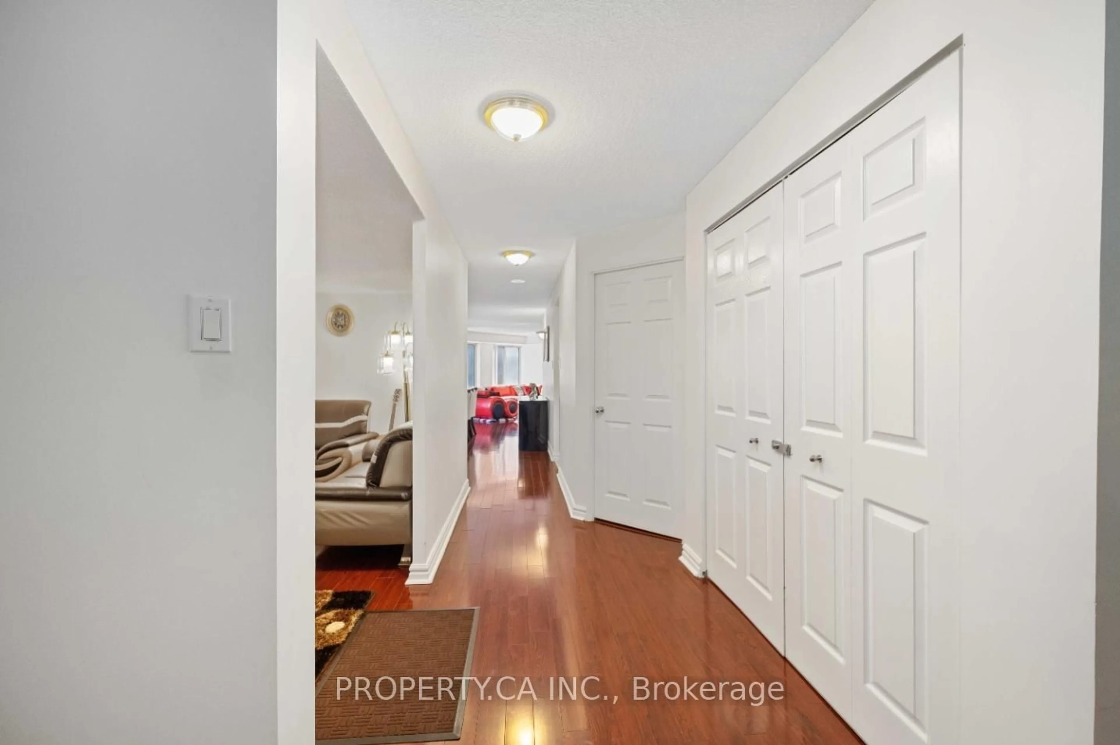 Indoor entryway for 33 University Ave #1109, Toronto Ontario M5J 2S7