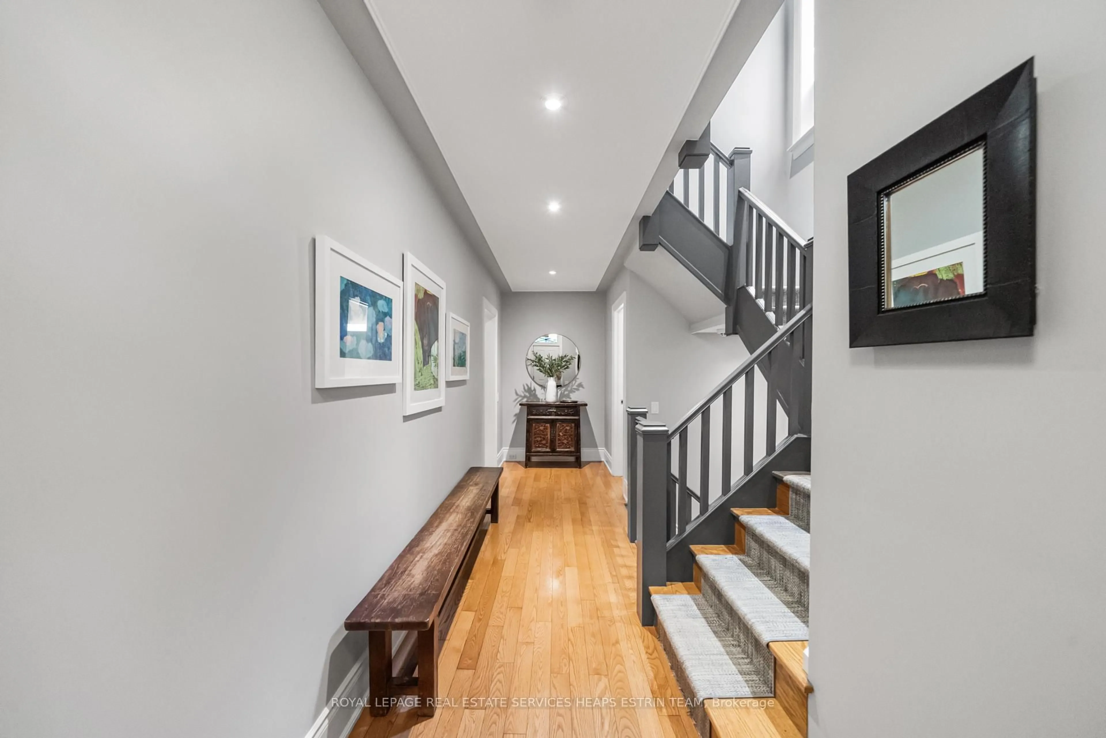 Indoor foyer for 24 Heather Rd, Toronto Ontario M4G 3G3