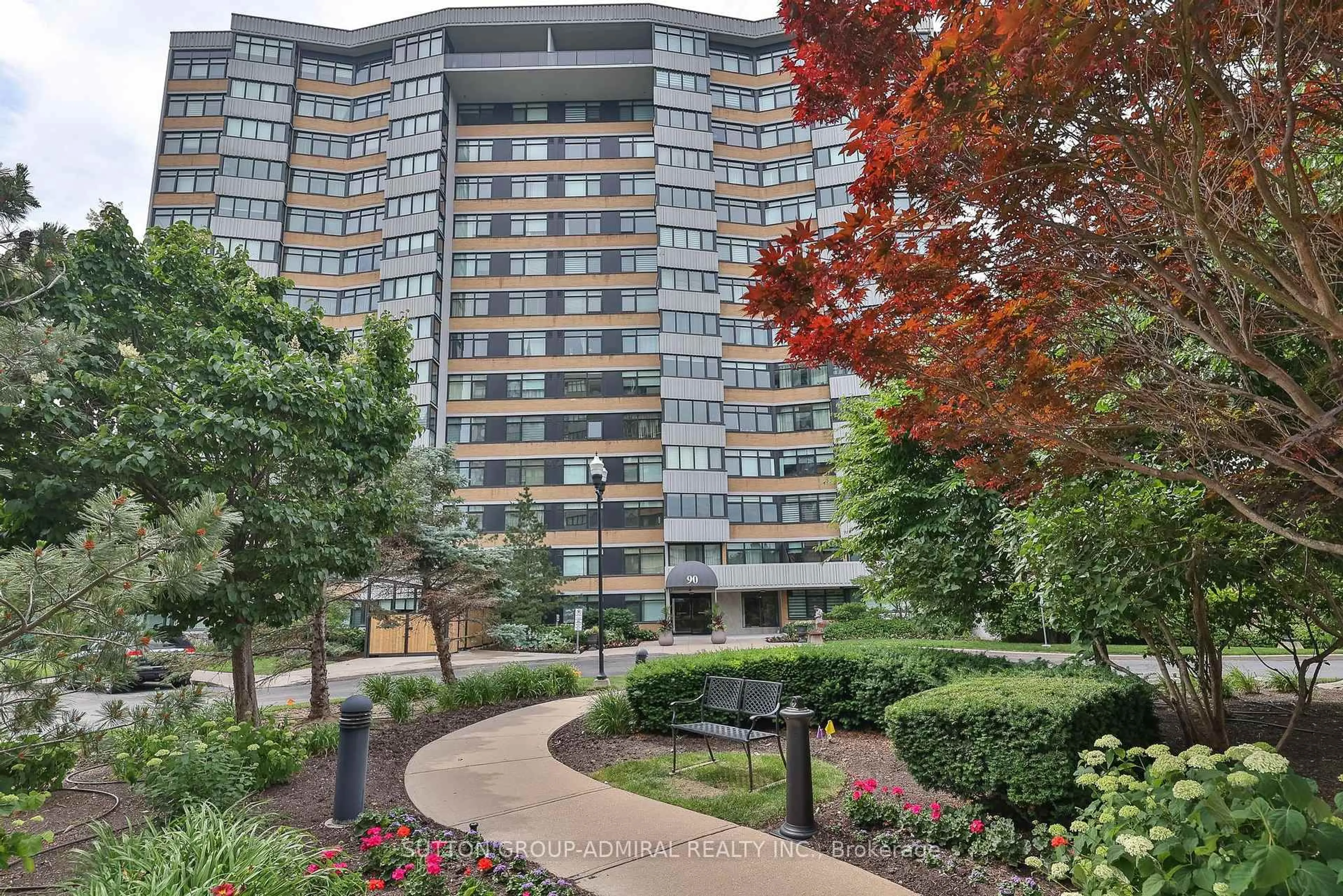 Unknown for 90 Fisherville Rd #104, Toronto Ontario M2R 3J9