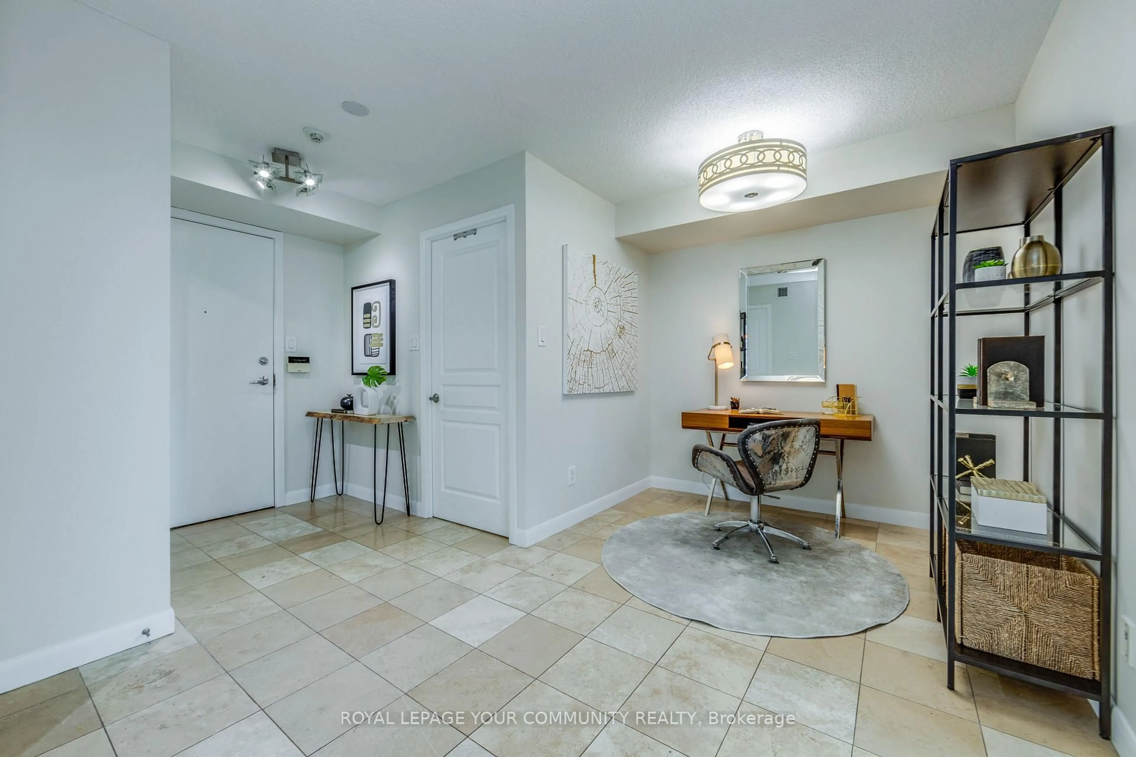 Indoor entryway for 313 Richmond St #1161, Toronto Ontario M5A 4S7