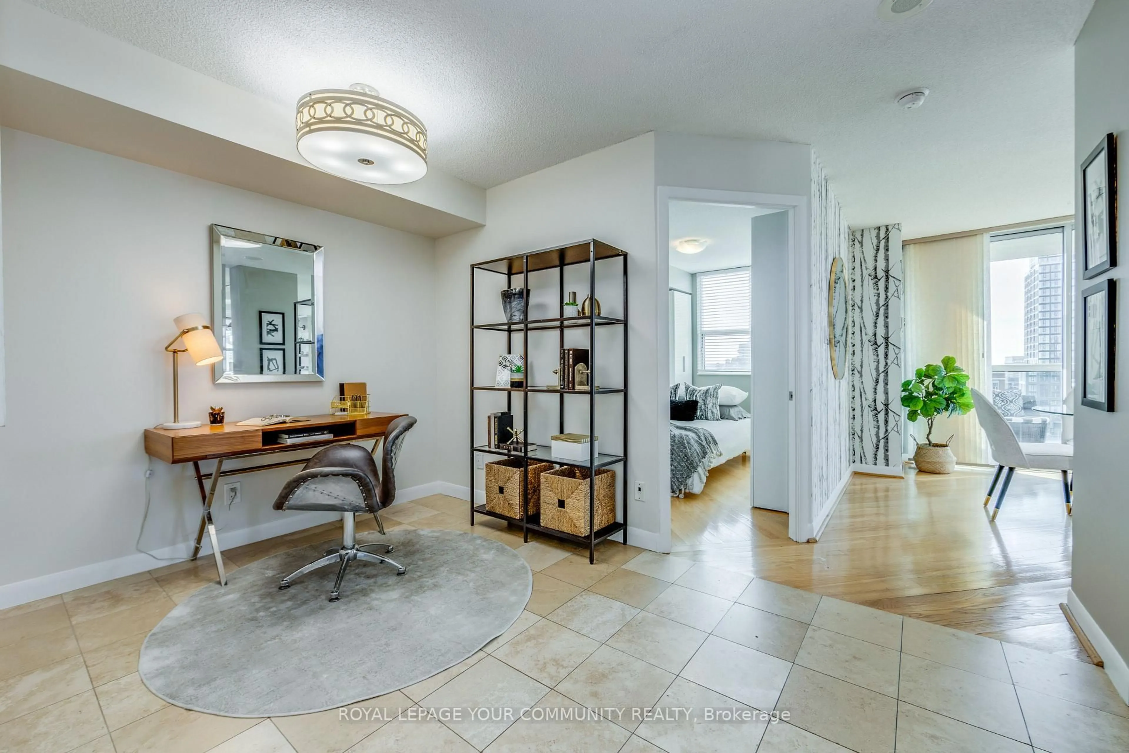 Indoor entryway for 313 Richmond St #1161, Toronto Ontario M5A 4S7