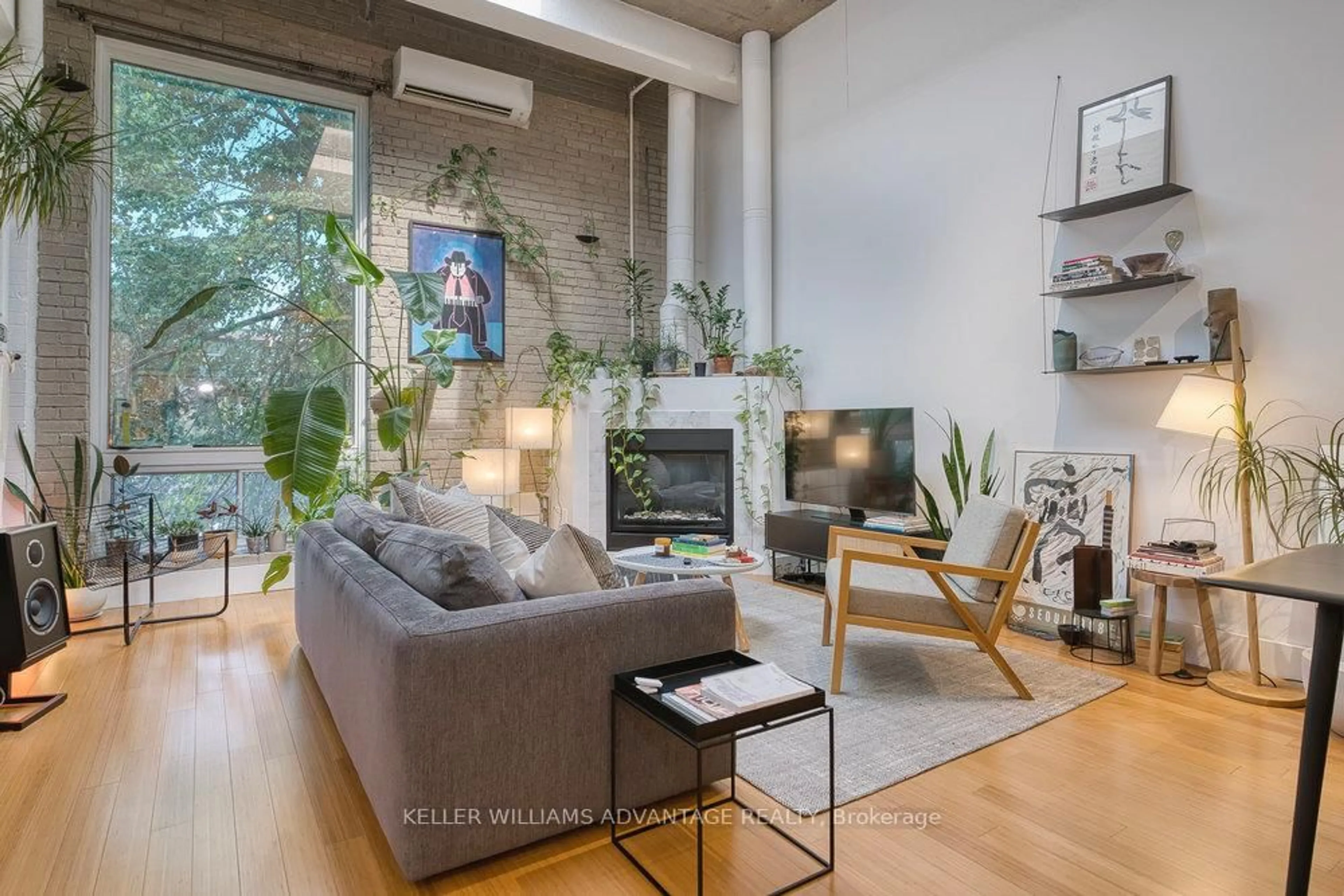 Living room with furniture, unknown for 264 Seaton St #206, Toronto Ontario M5A 2T4