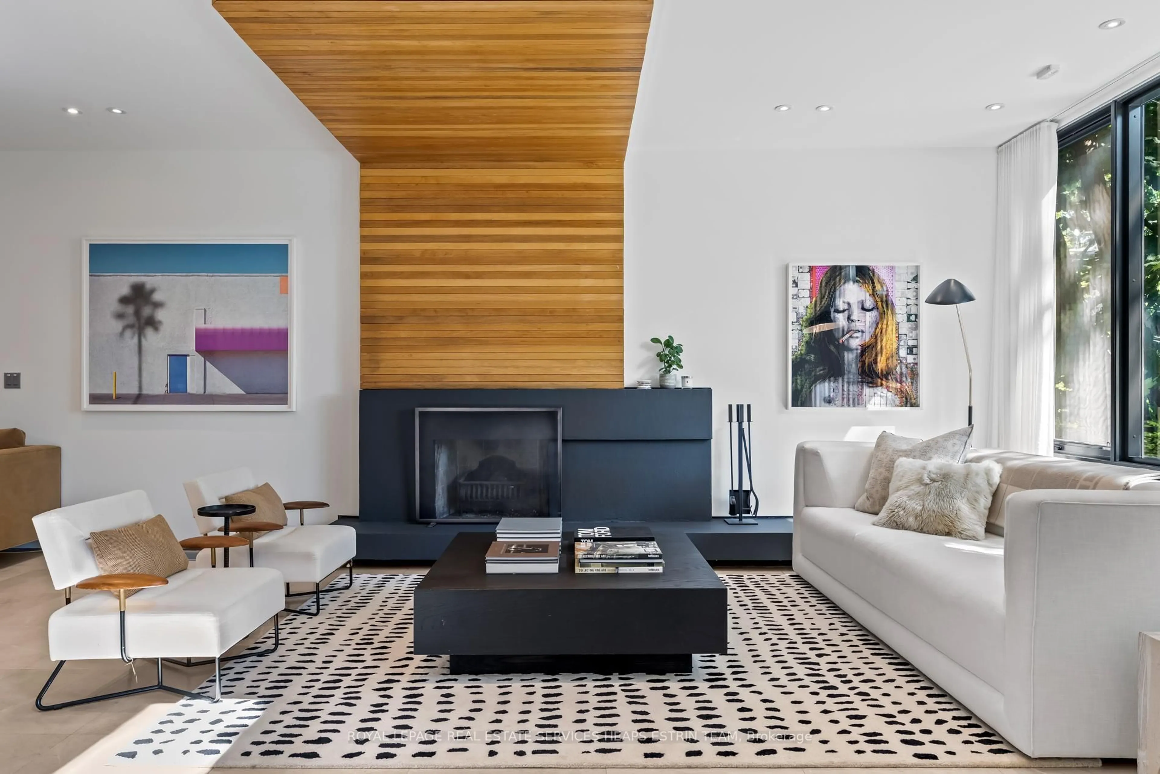 Living room with furniture, unknown for 210 Poplar Plains Rd, Toronto Ontario M4V 2N4