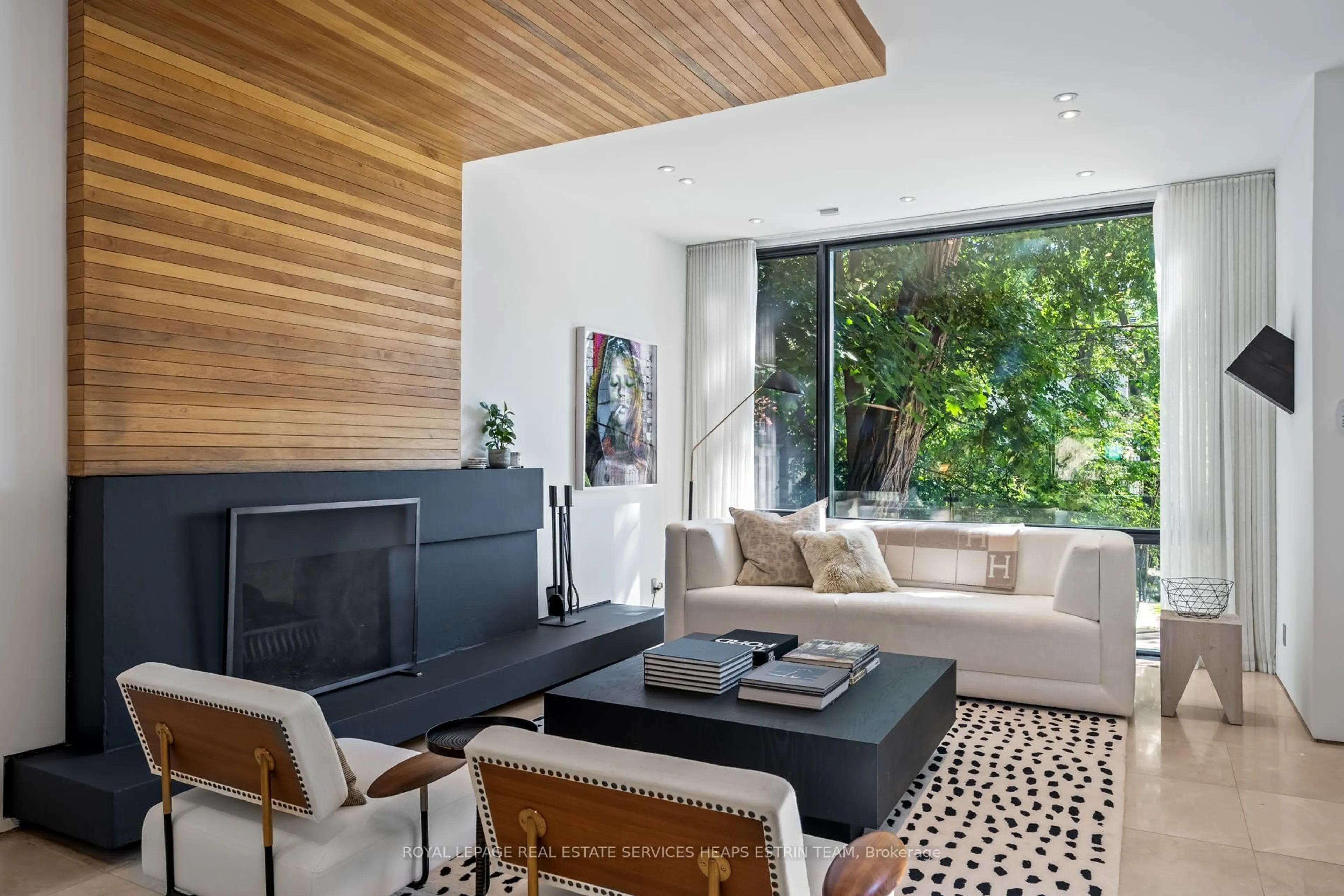 Living room with furniture, unknown for 210 Poplar Plains Rd, Toronto Ontario M4V 2N4