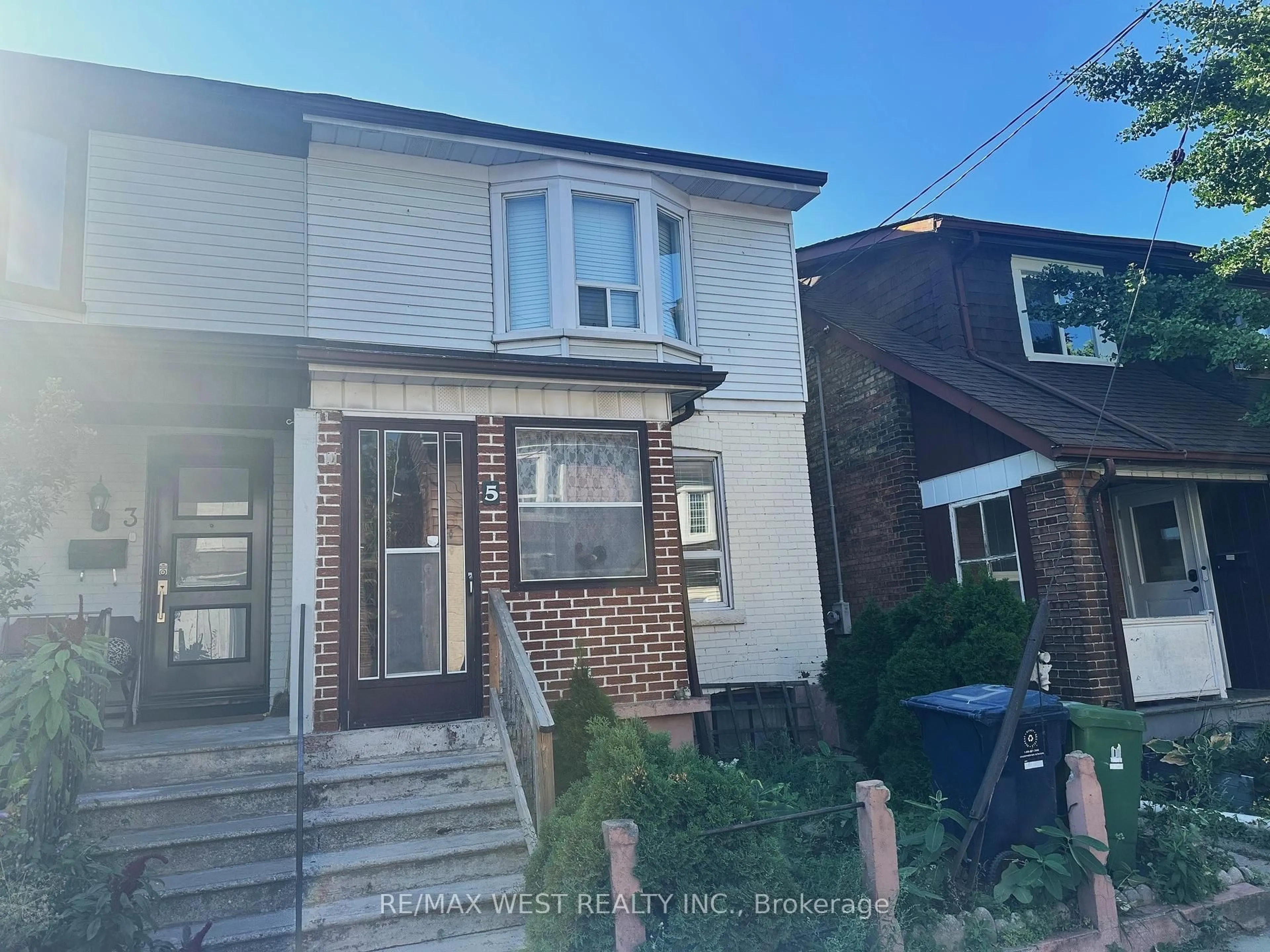 Unknown for 5 Archer St, Toronto Ontario M6H 1J1