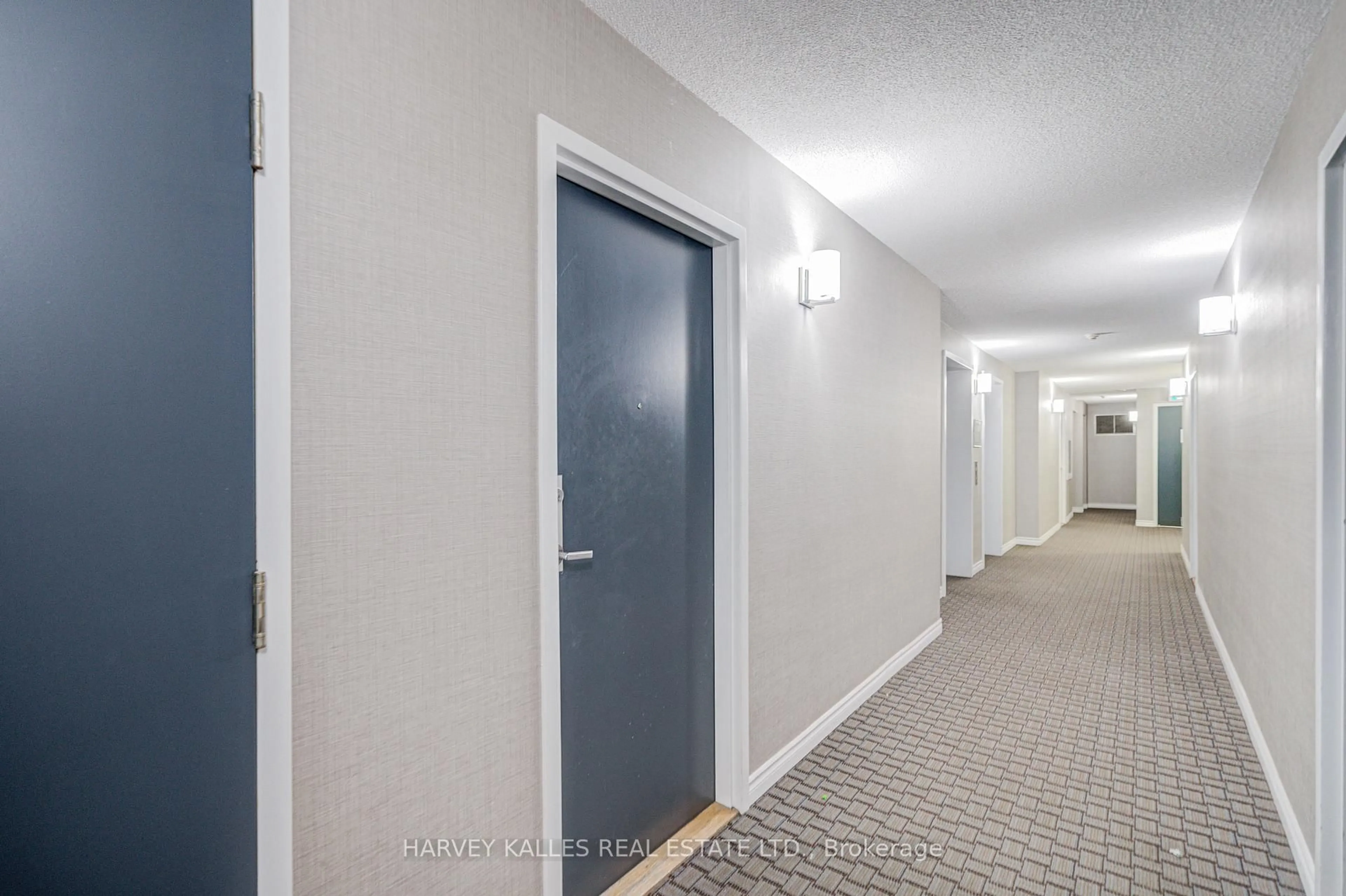 Indoor foyer for 260 Merton St #210, Toronto Ontario M4S 3G2