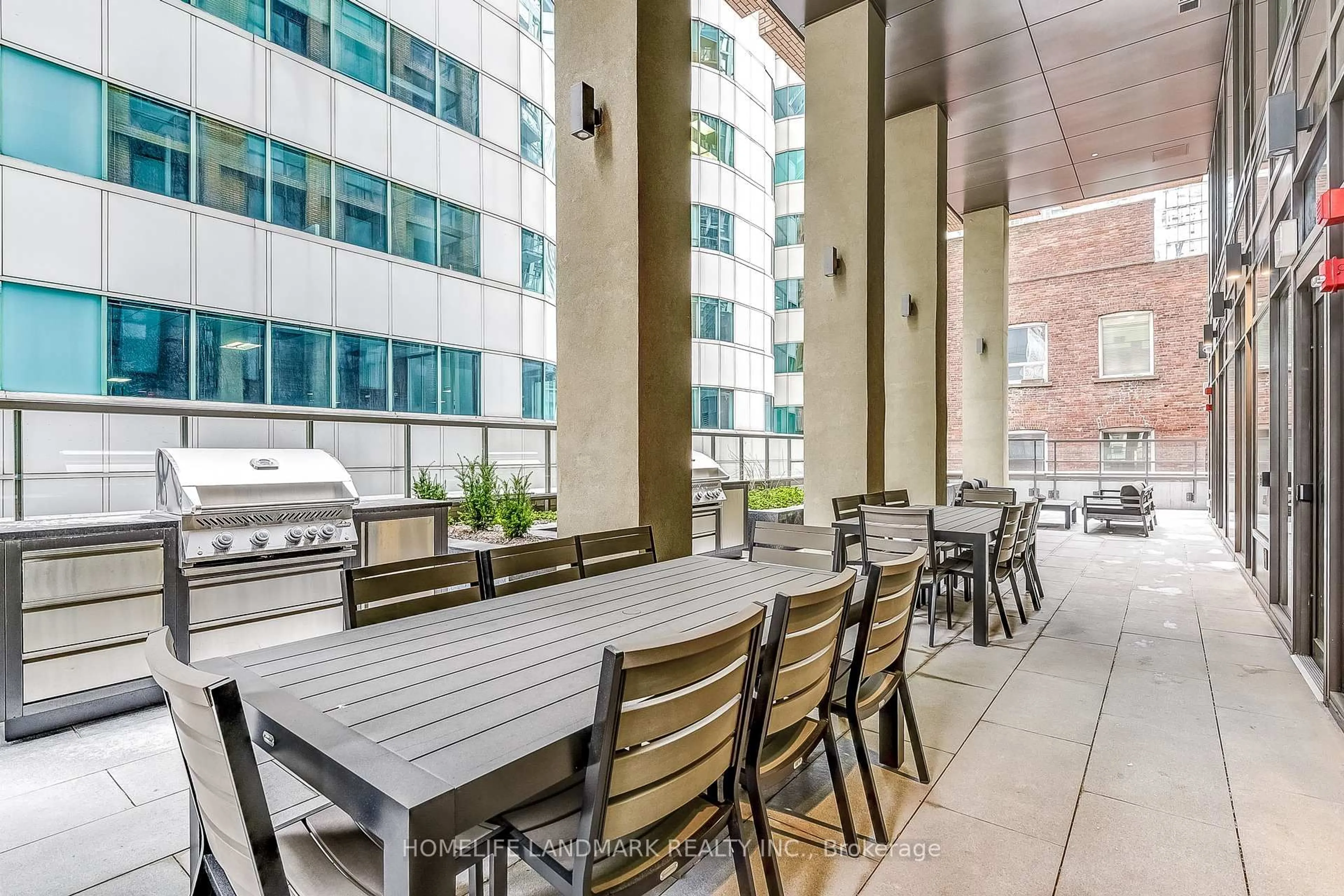 Patio, street for 28 Widmer St #3625, Toronto Ontario M5V 0T2