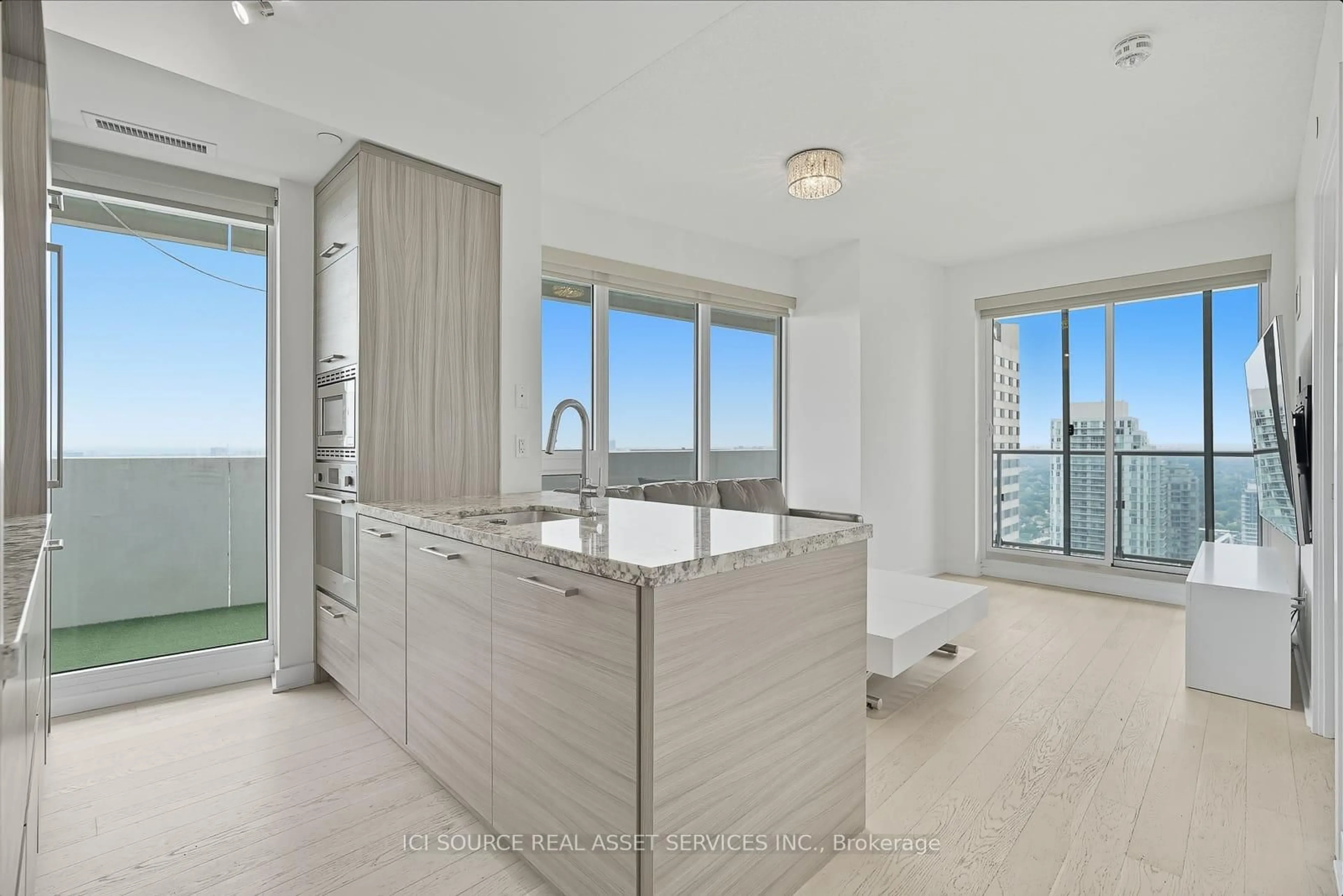 Unknown for 2221 Yonge St #3109, Toronto Ontario M4S 0B8
