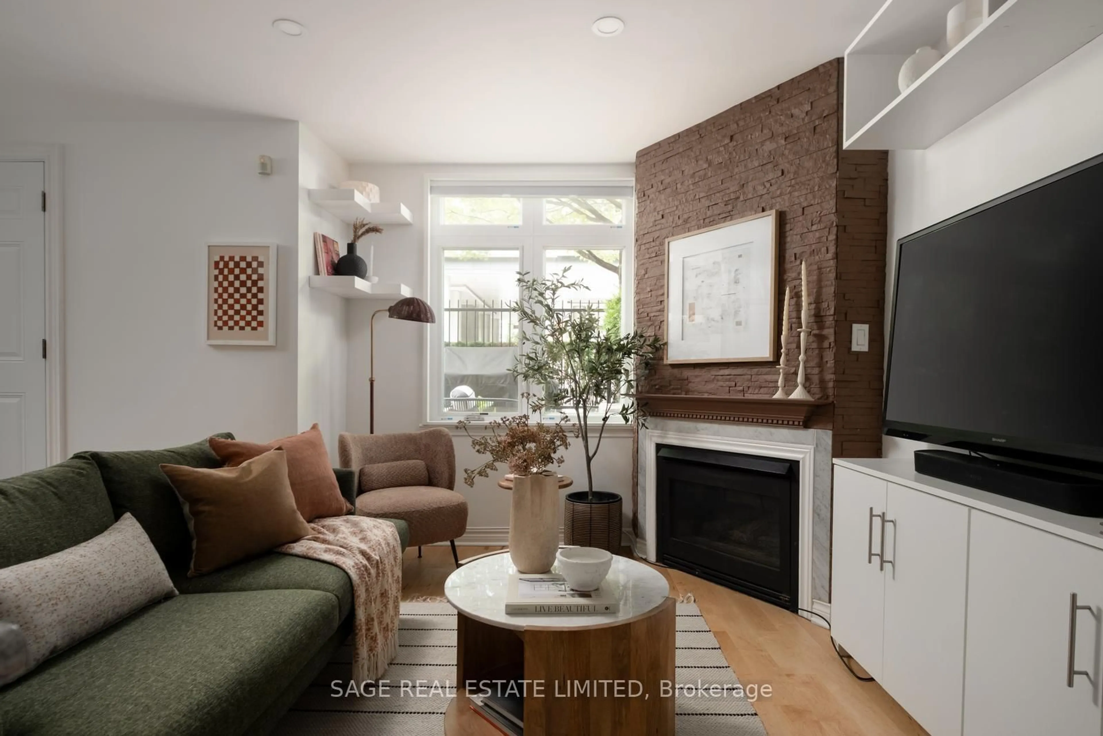Living room with furniture, unknown for 87 Lillian St #6, Toronto Ontario M4S 2H7