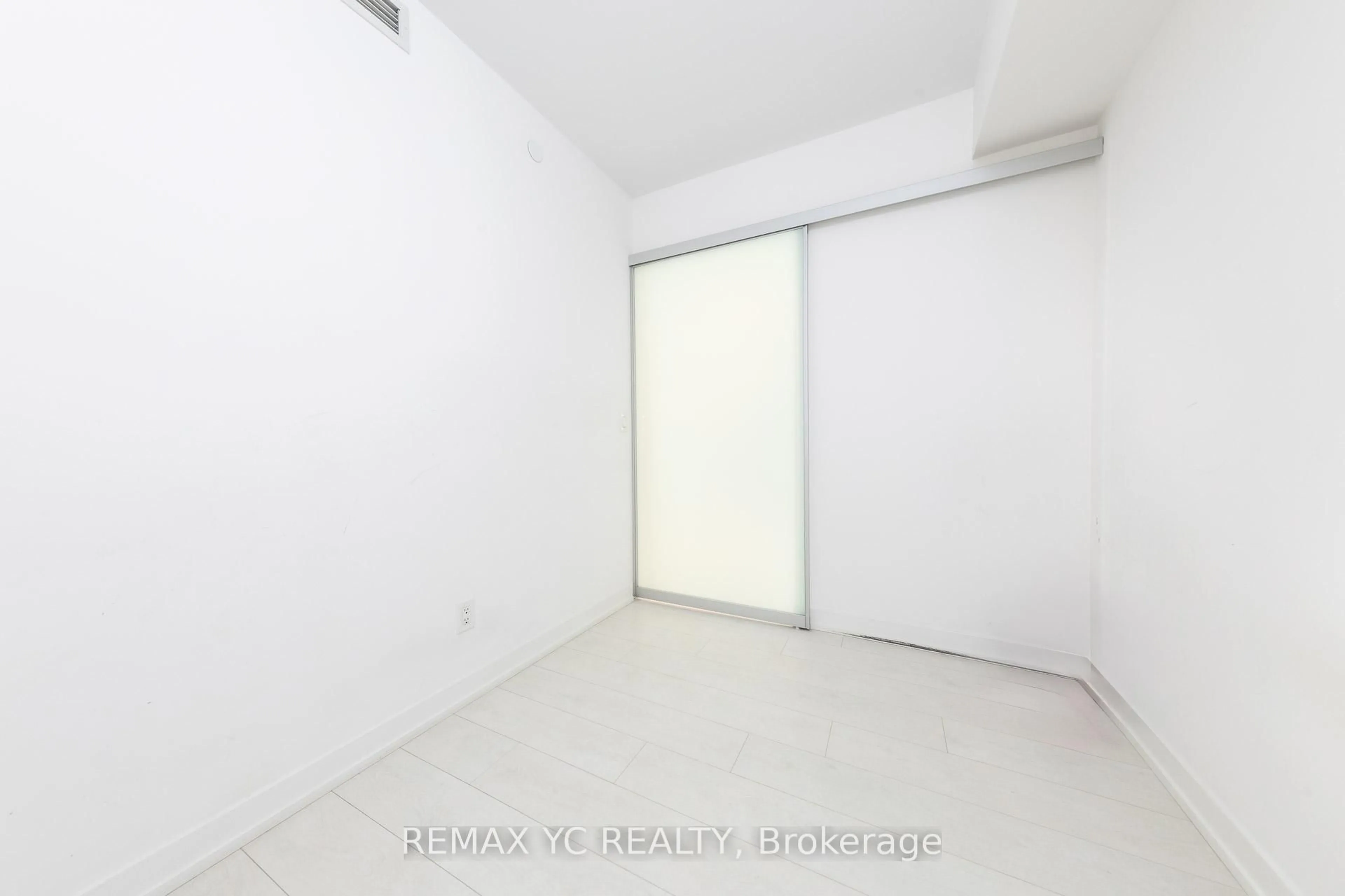 A pic of a room for 19 Western Battery Rd #2202, Toronto Ontario M6K 3S4