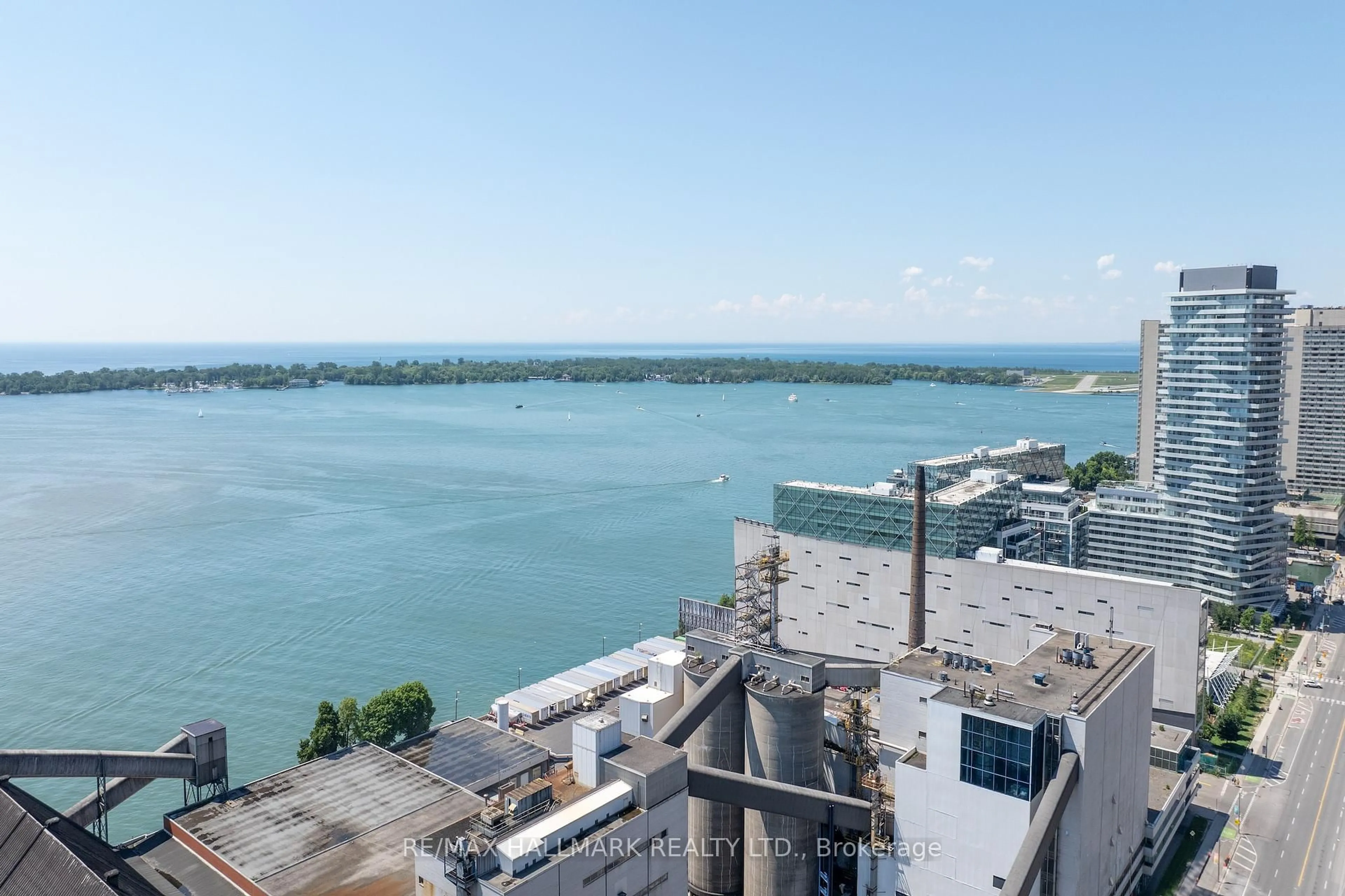 A pic from outside/outdoor area/front of a property/back of a property/a pic from drone, water/lake/river/ocean view for 55 Cooper St #1905, Toronto Ontario M5E 0G1