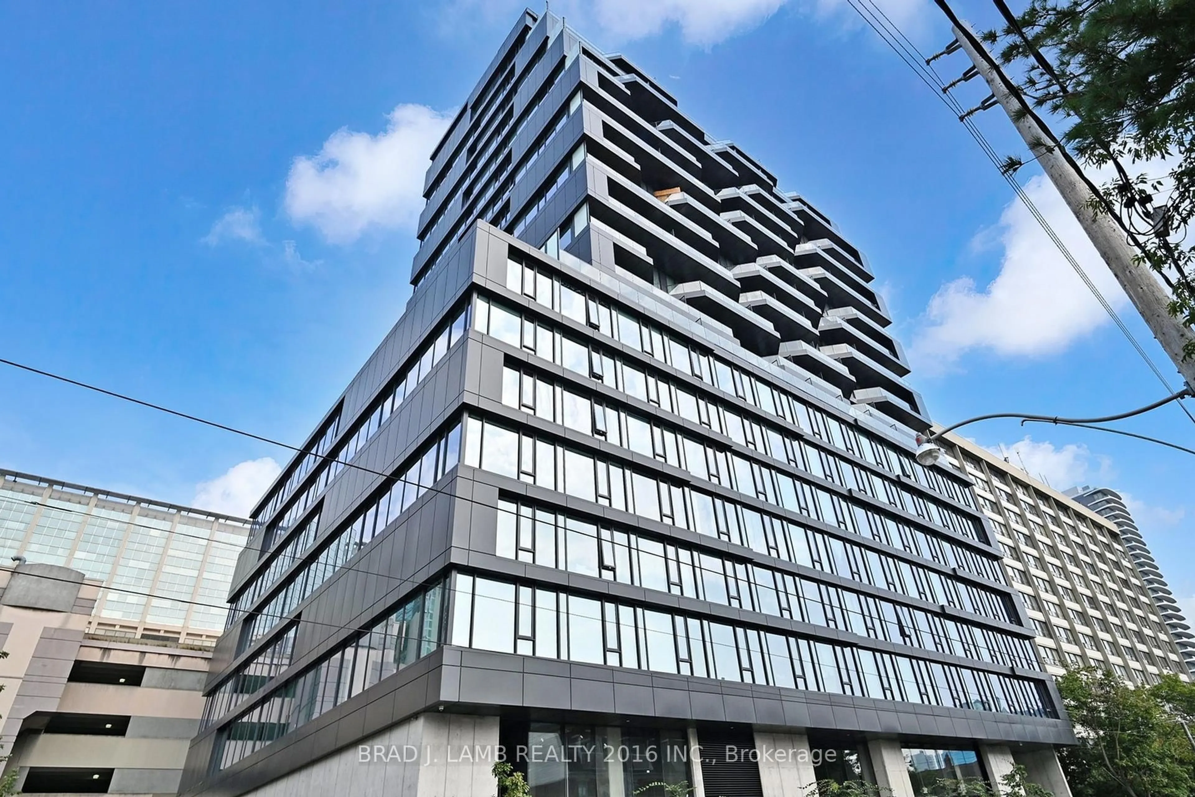 Unknown for 195 McCaul St #705, Toronto Ontario M5T 0E5