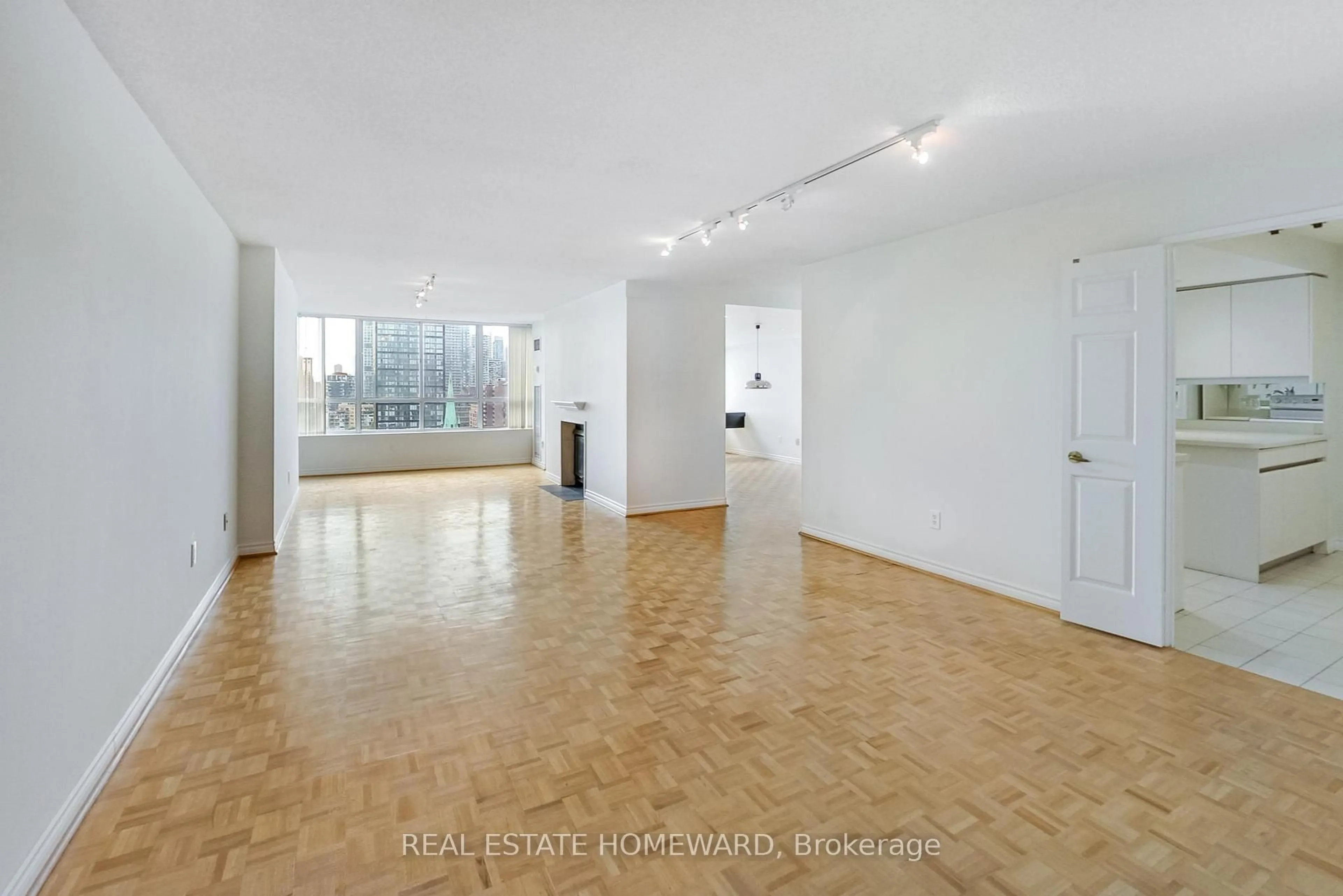 Unknown for 130 Carlton St ##1405, Toronto Ontario M5A 4K3