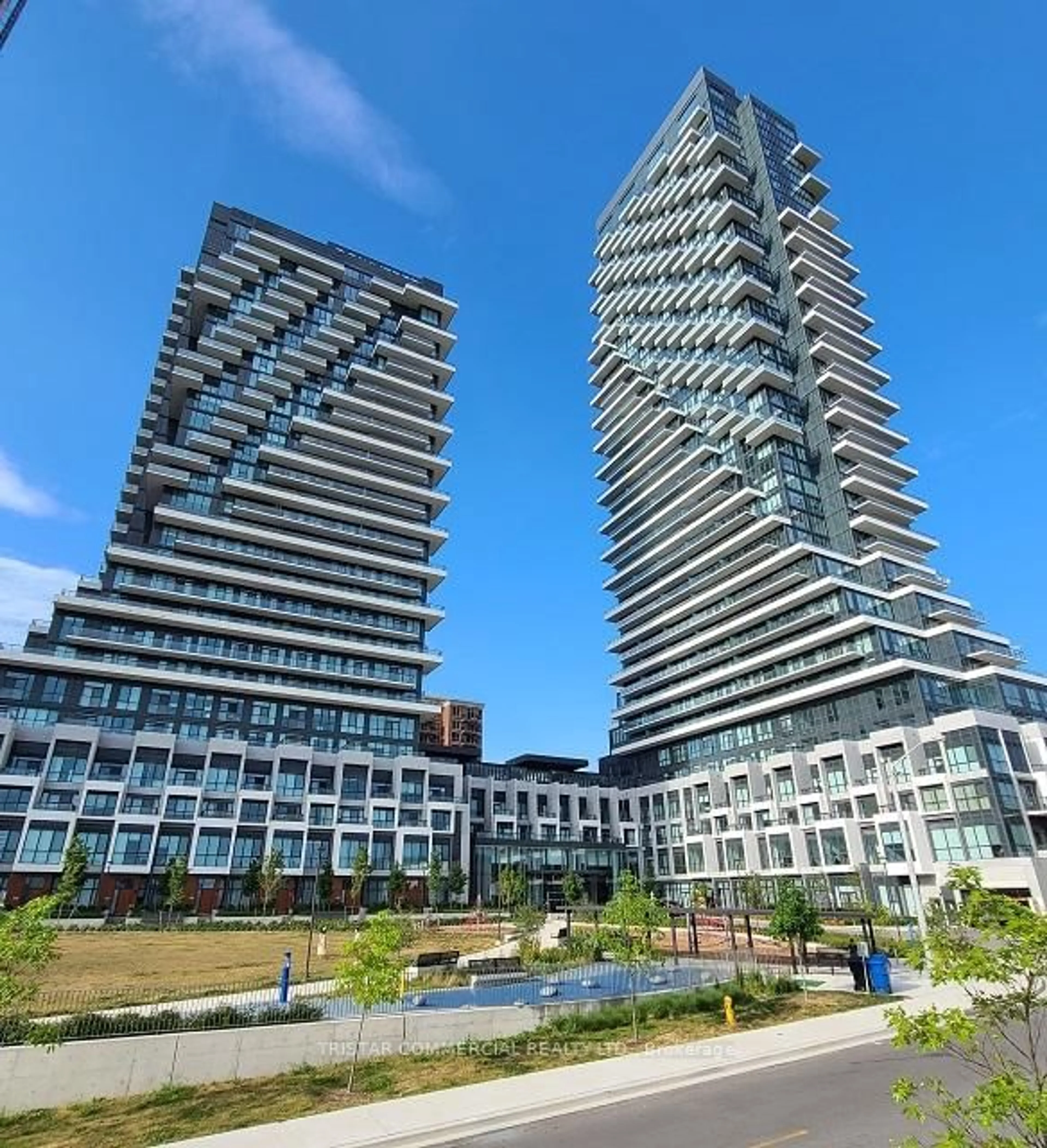 Unknown for 30 Inn on the Park Dr #3910, Toronto Ontario M3C 0P7