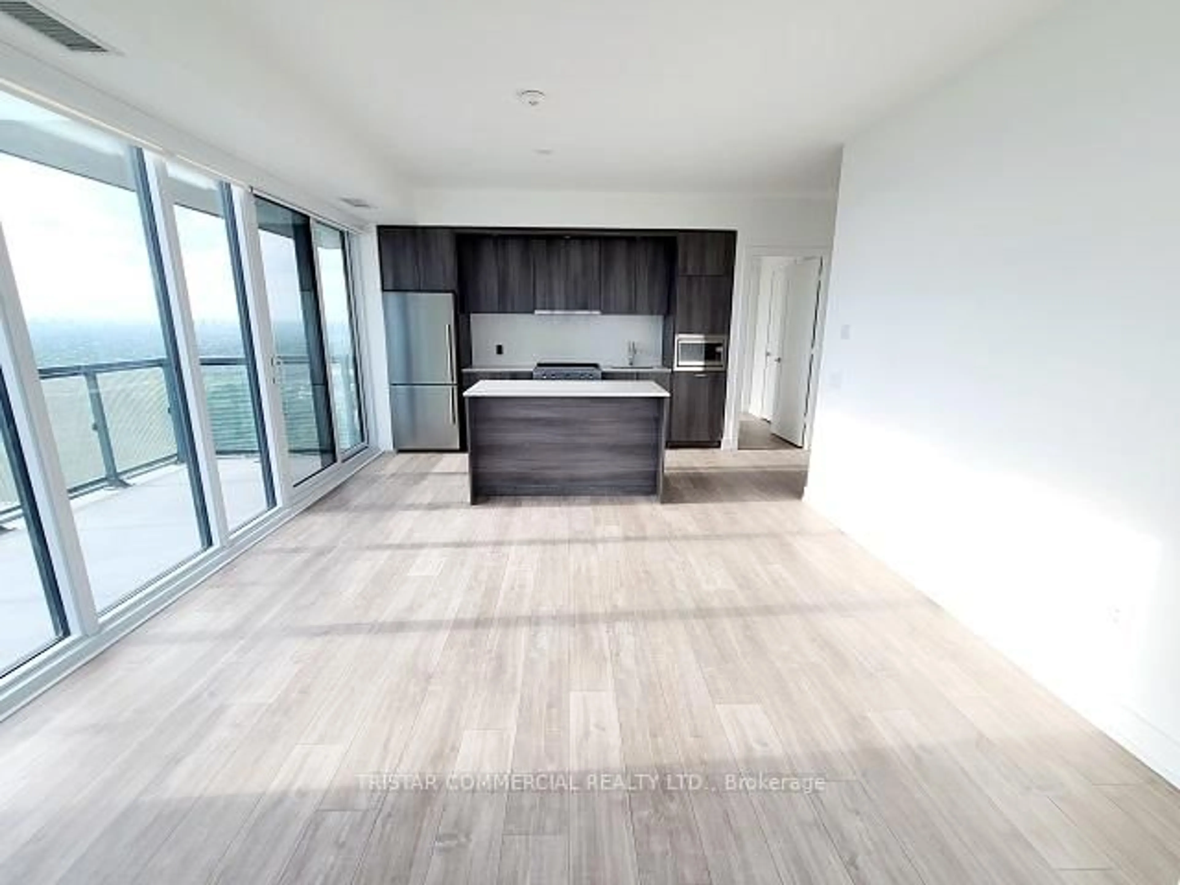 A pic of a room for 30 Inn on the Park Dr #3910, Toronto Ontario M3C 0P7