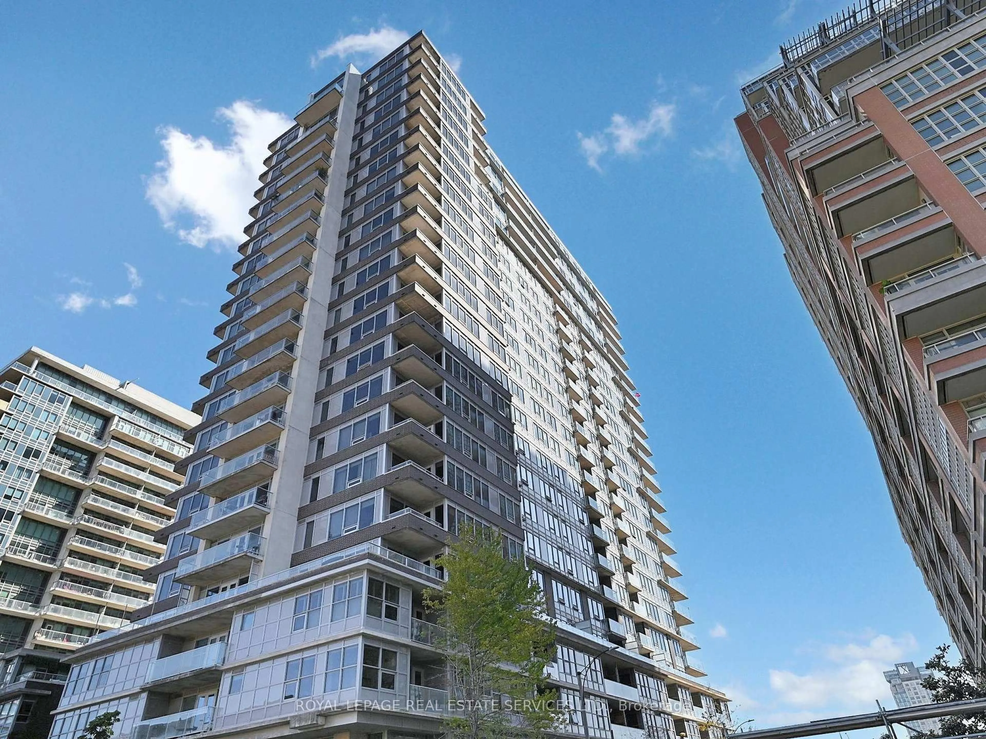A pic from outside/outdoor area/front of a property/back of a property/a pic from drone, building for 59 East Liberty St #209, Toronto Ontario M6K 3R1