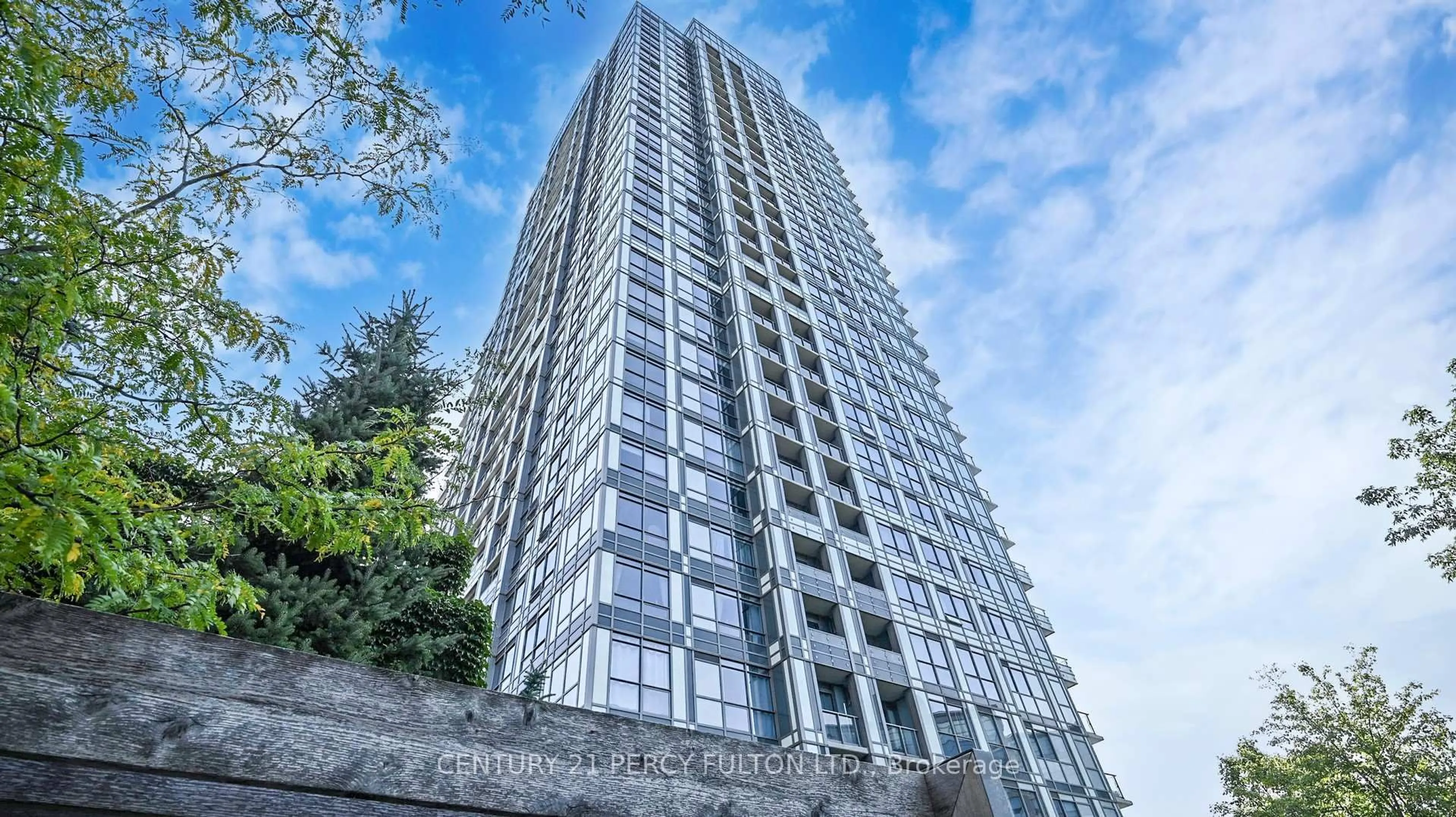 A pic from outside/outdoor area/front of a property/back of a property/a pic from drone, building for 18 Graydon Hall Dr #2405, Toronto Ontario M3A 0A4
