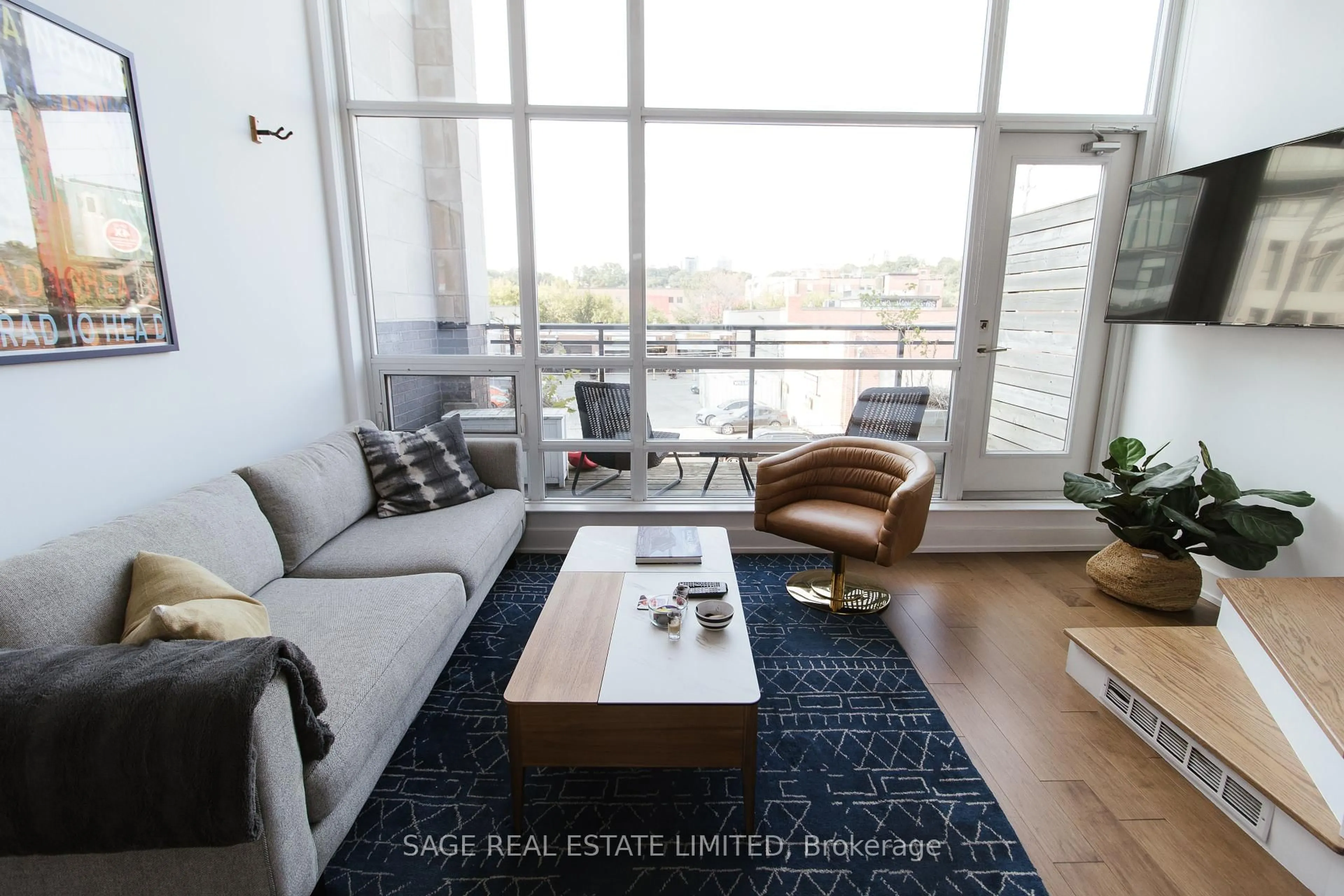 Living room with furniture, unknown for 483 Dupont St #202, Toronto Ontario M6G 1Y6