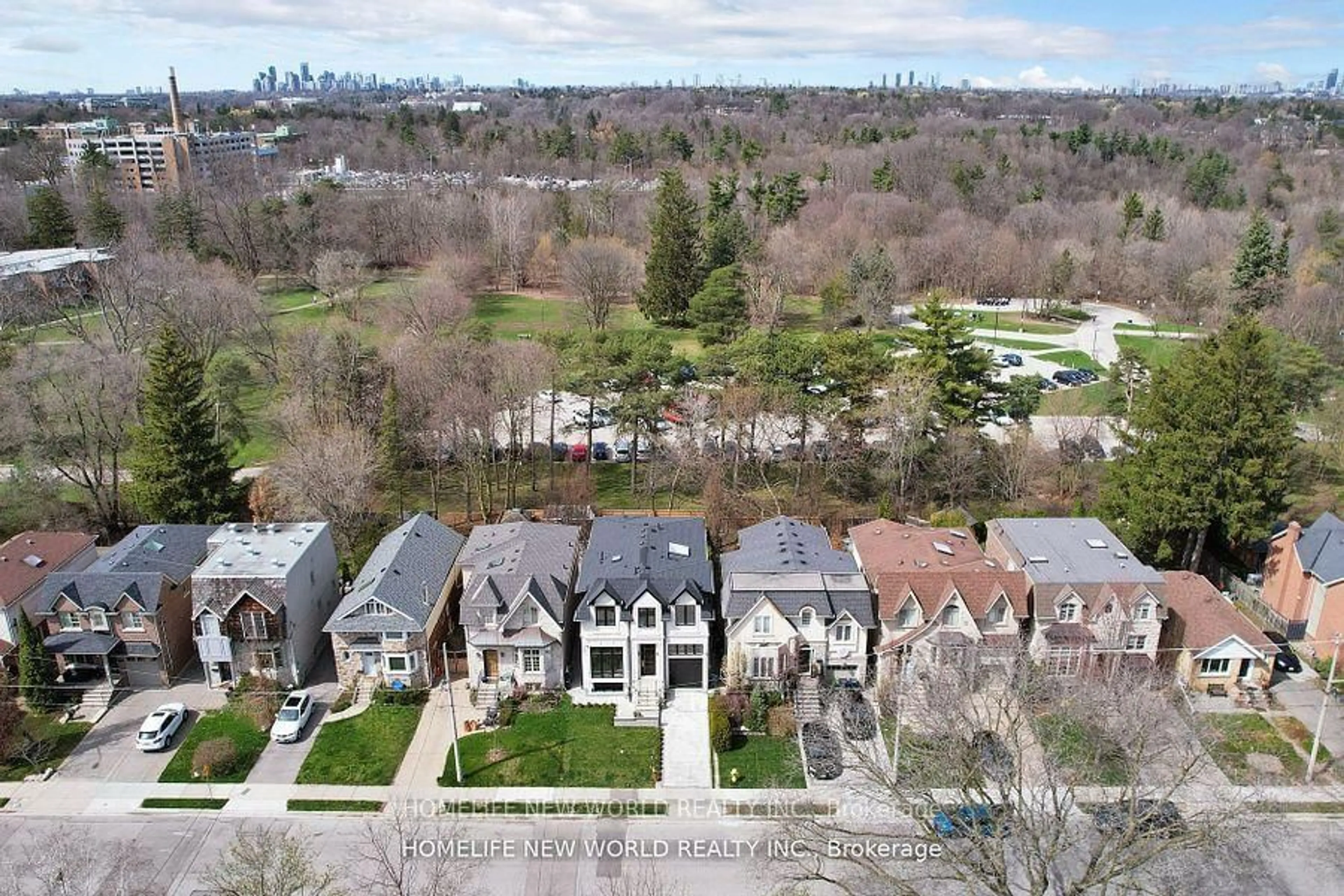 A pic from outside/outdoor area/front of a property/back of a property/a pic from drone, unknown for 168 Glenvale Blvd, Toronto Ontario M4G 2W3