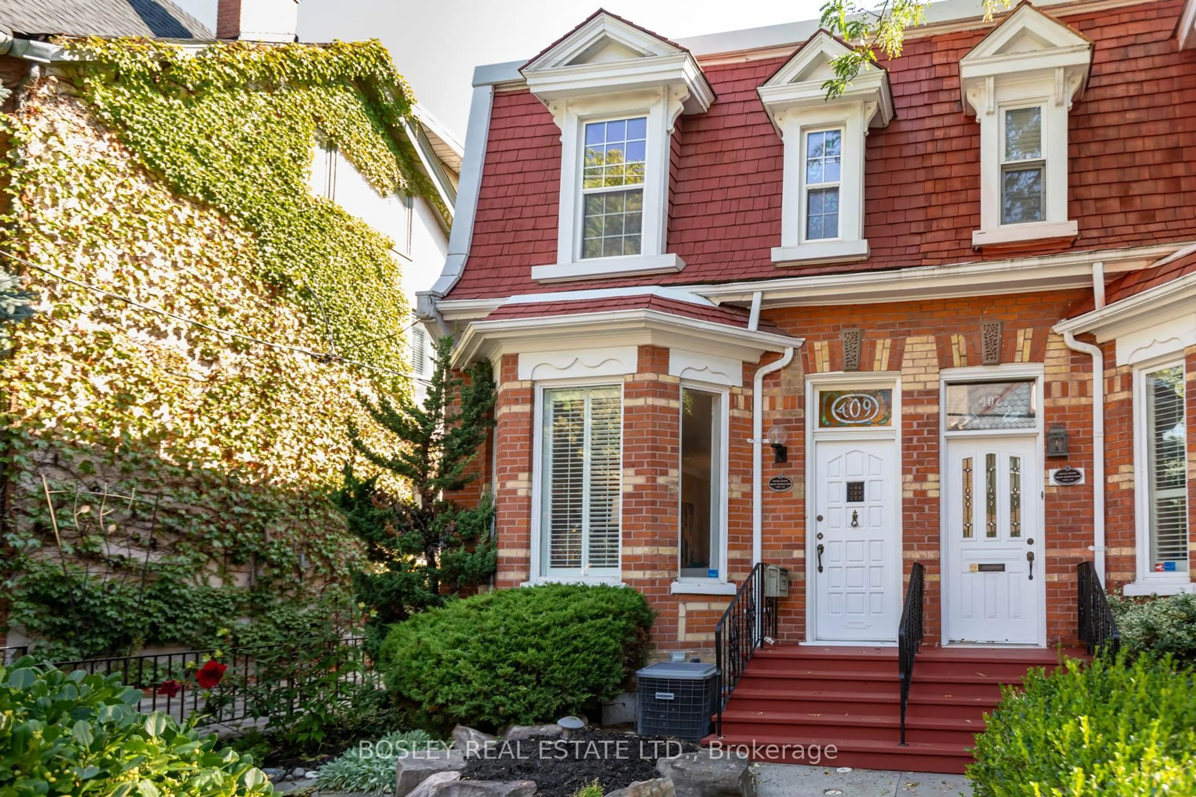 Home with brick exterior material, street for 409 Sackville St, Toronto Ontario M4X 1X6