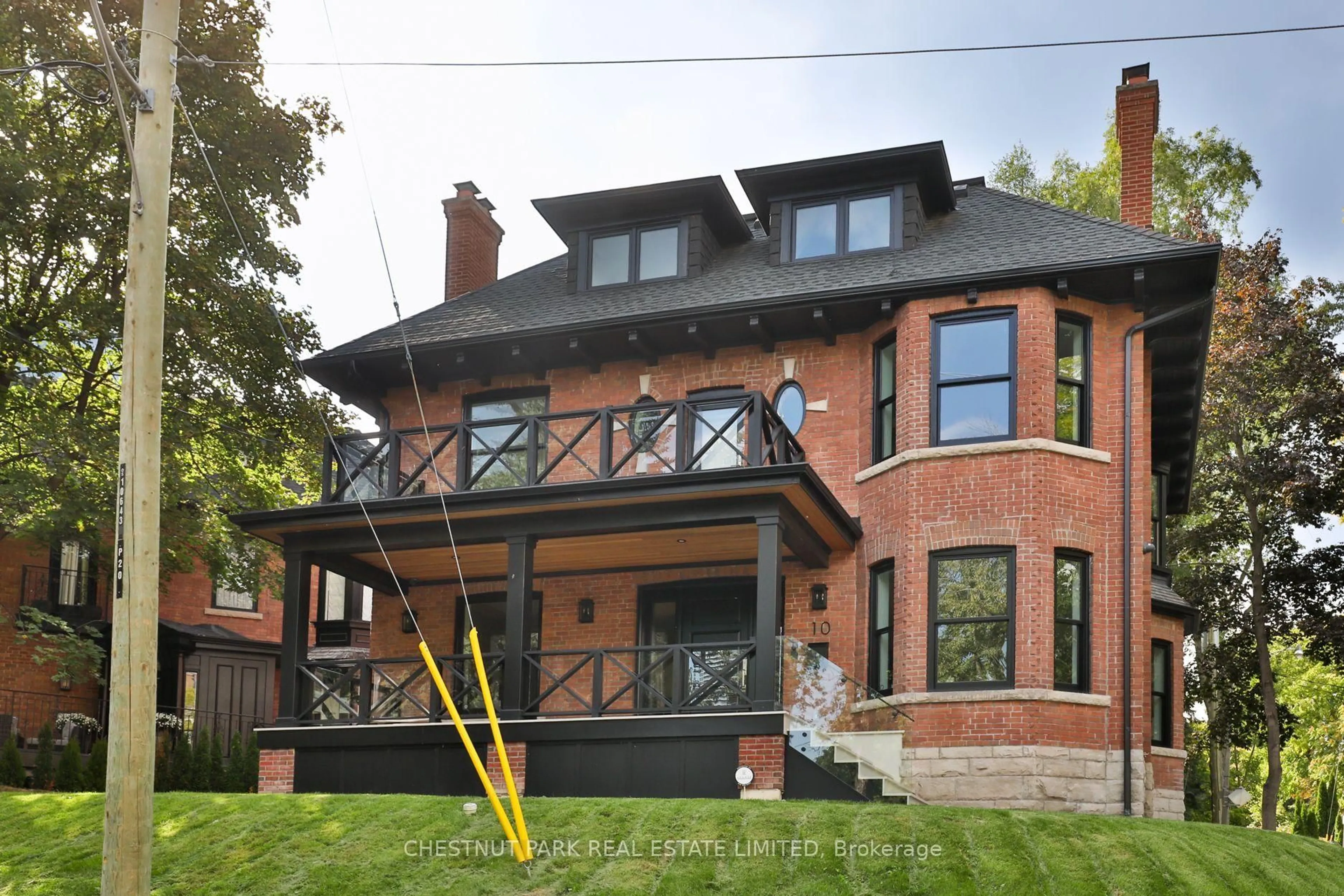Home with brick exterior material, building for 10 Rosedale Rd, Toronto Ontario M4W 2P3