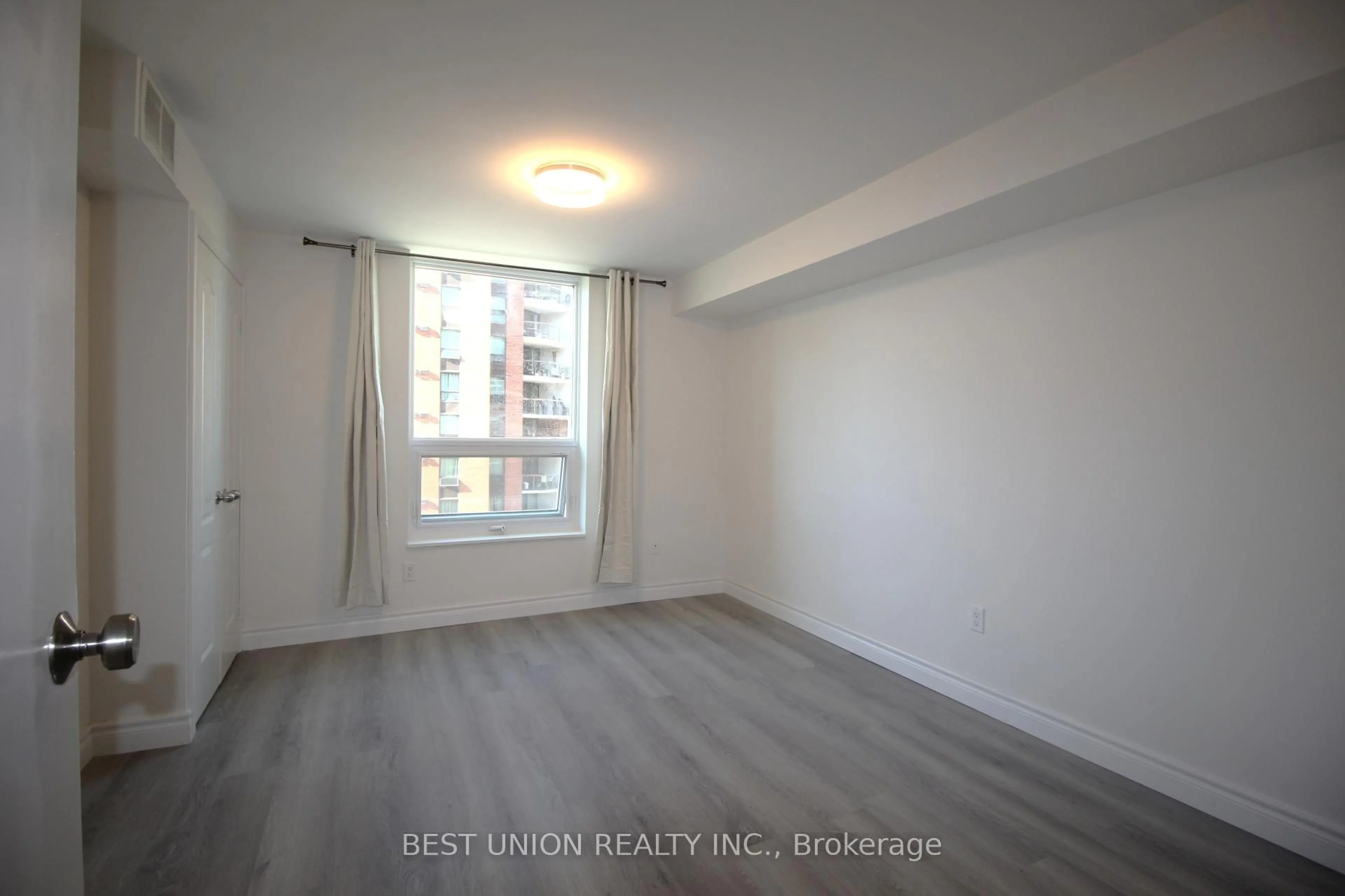 A pic of a room for 77 Maitland Pl #1209, Toronto Ontario M4Y 2V6