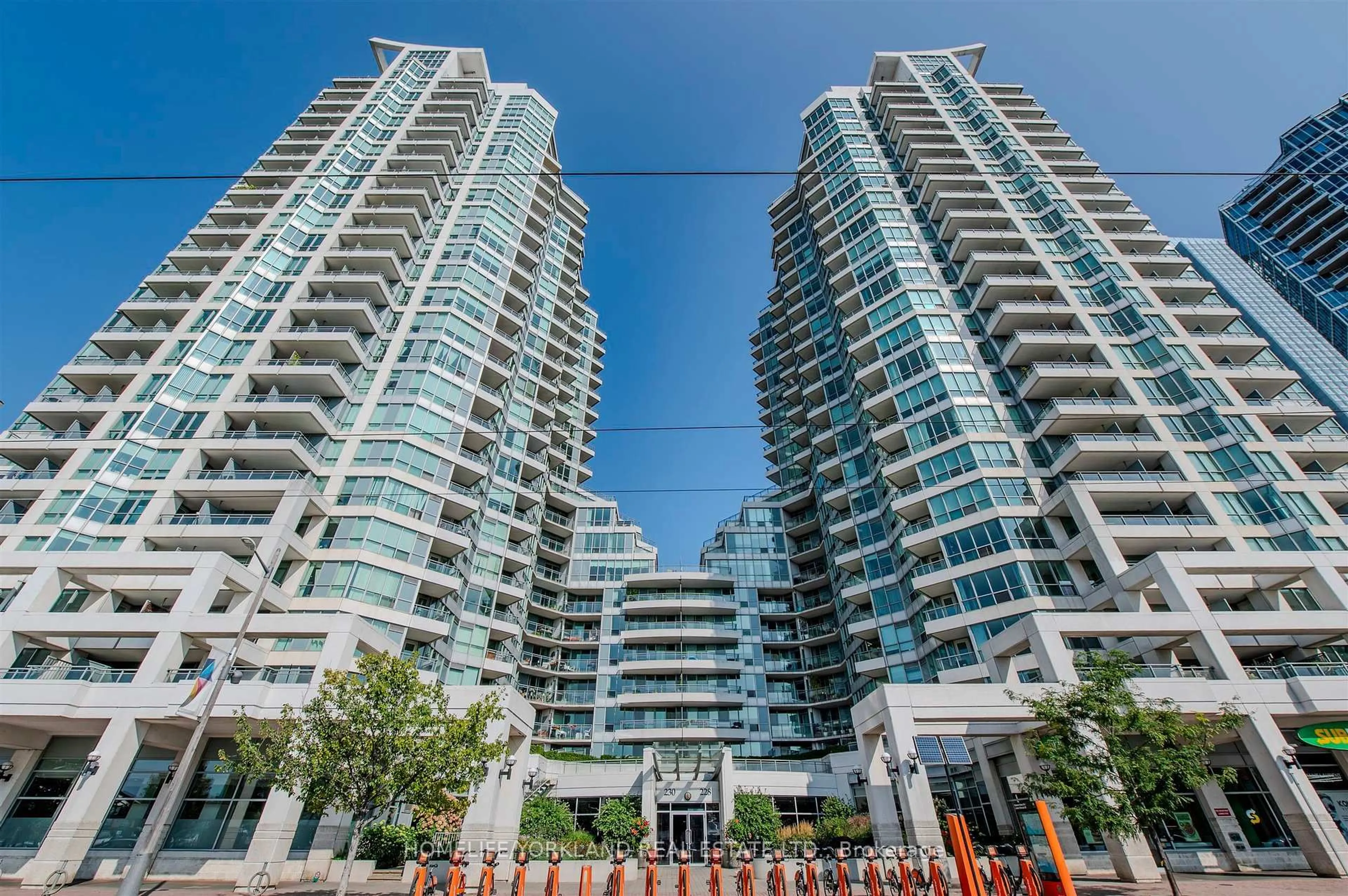 Unknown for 230 Queens Quay #323, Toronto Ontario M5J 2Y7