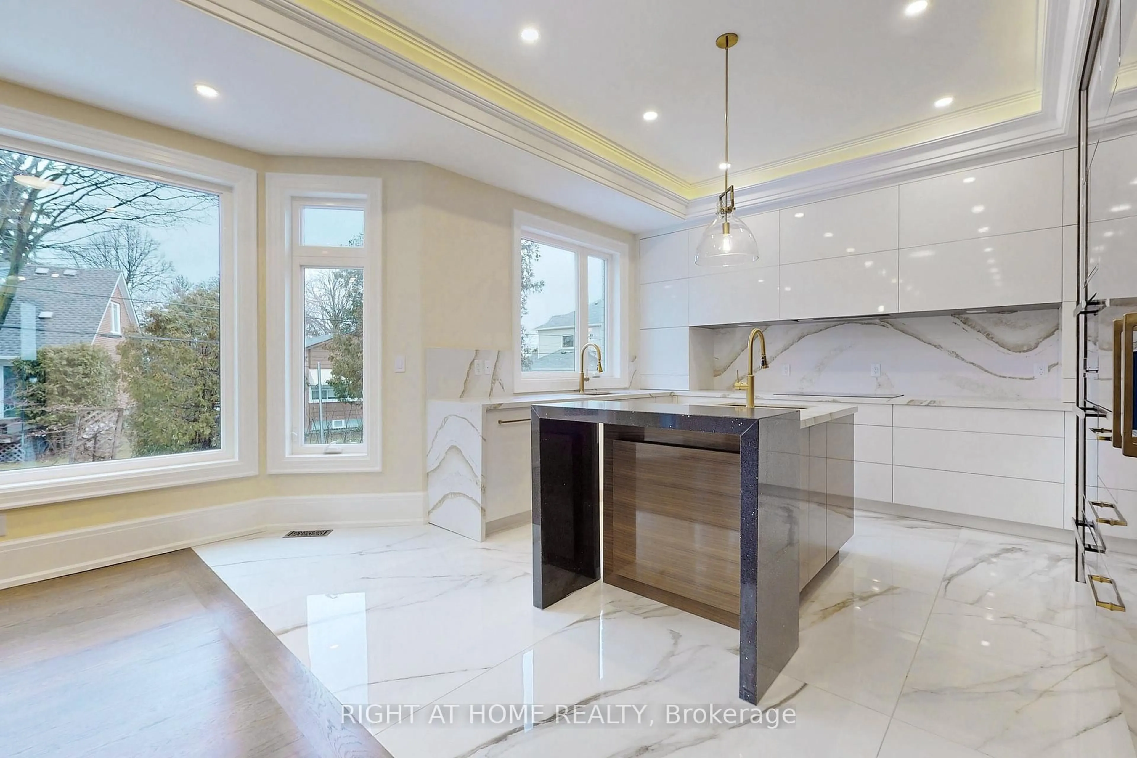 Open concept kitchen, ceramic/tile floor for 10 Jocelyn Cres, Toronto Ontario M3B 1A2