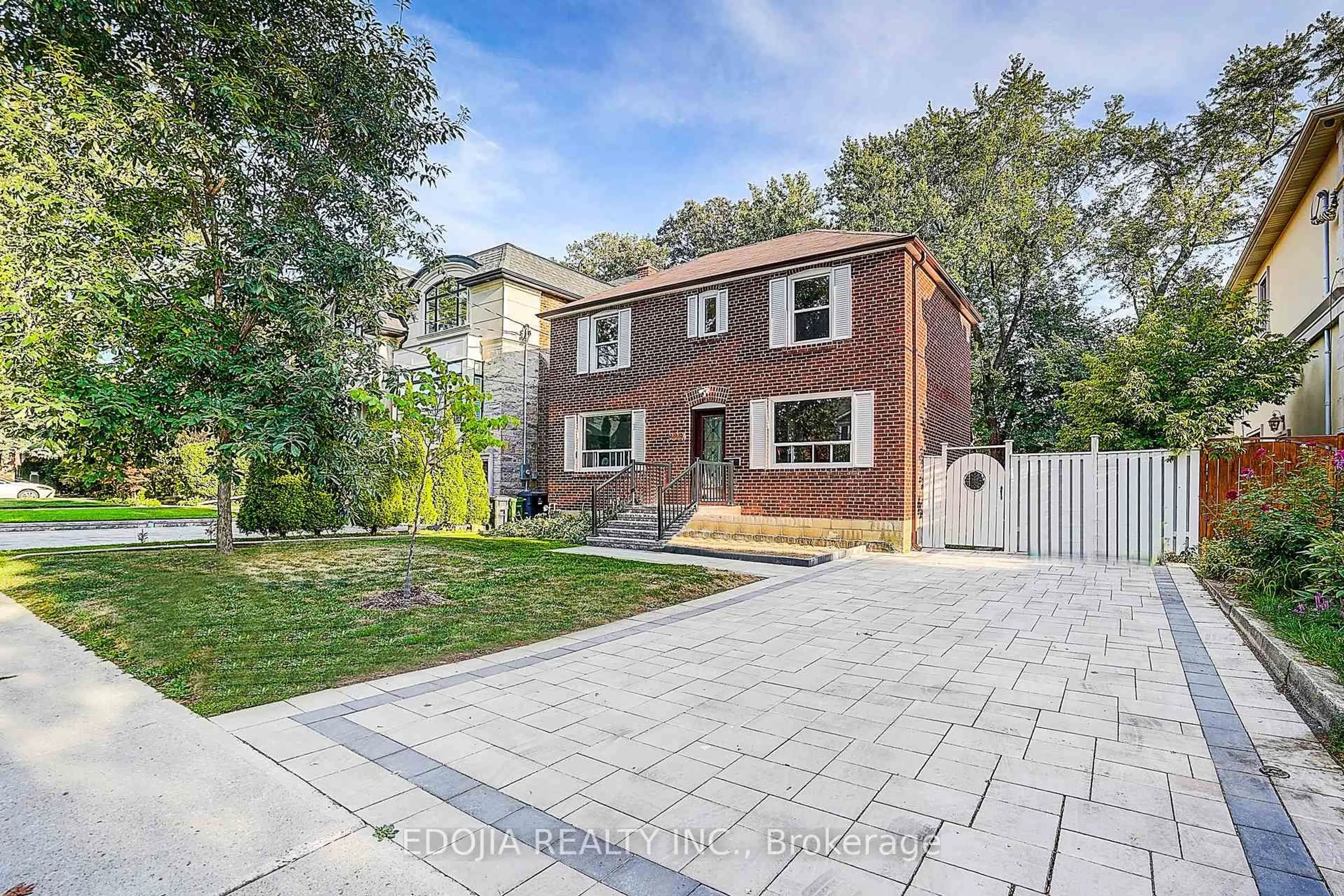 Home with brick exterior material, street for 229 Empress Ave, Toronto Ontario M2N 3V1