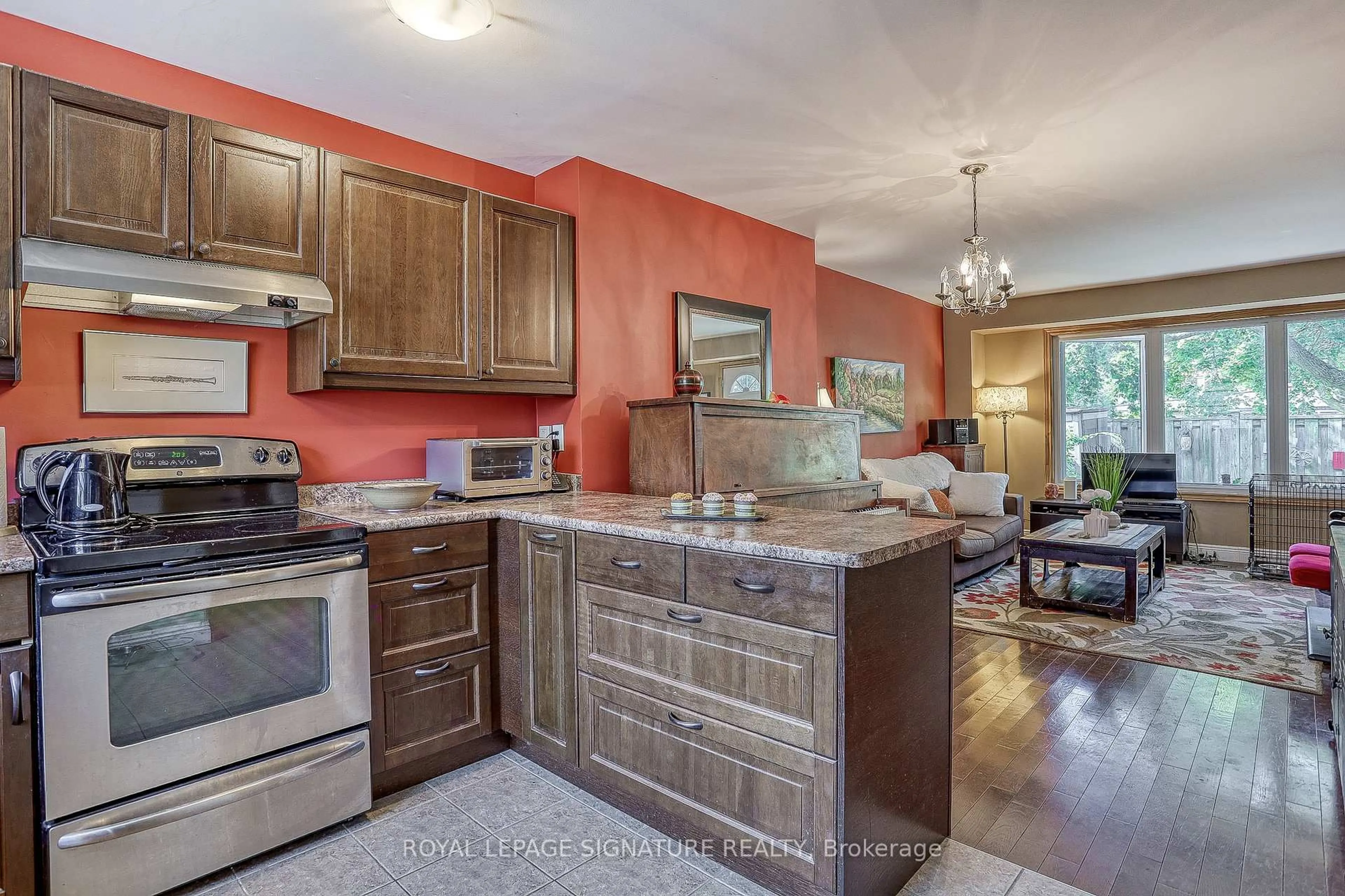 Open concept kitchen, unknown for 74 Carb Apple Way #34, Toronto Ontario M3A 3M7
