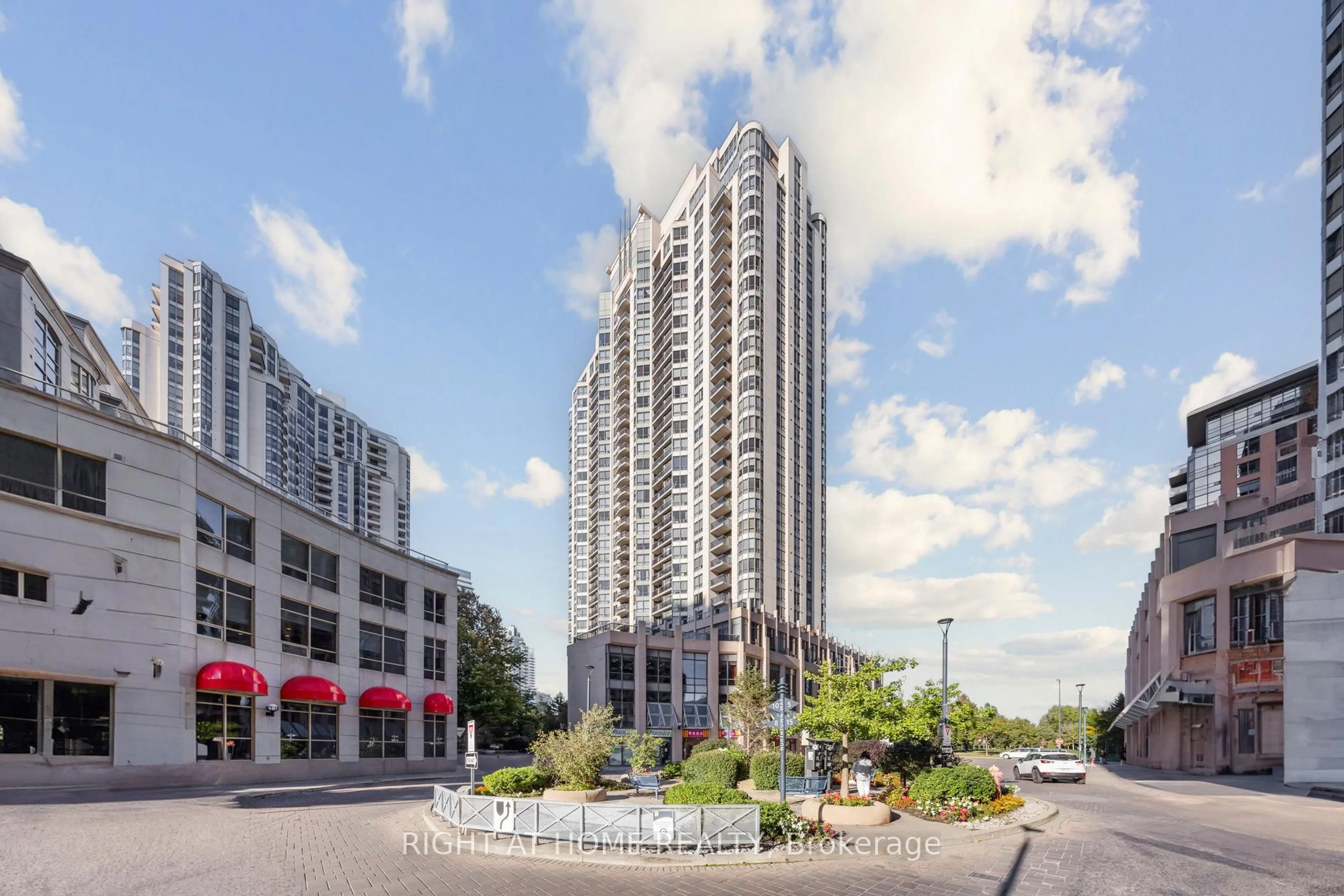 Patio, building for 10 Northtown Way #1905, Toronto Ontario M2N 7L4